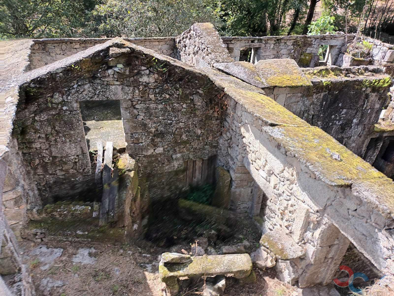 Venda de casa em Ponte Caldelas
