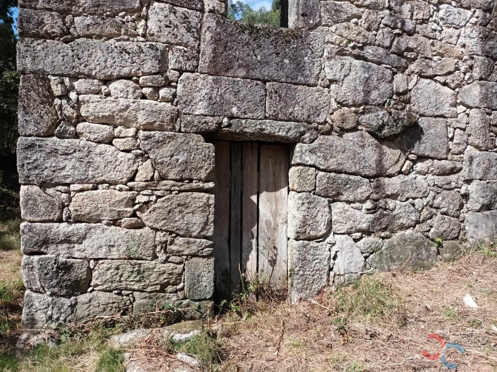 Venda de casa em Ponte Caldelas