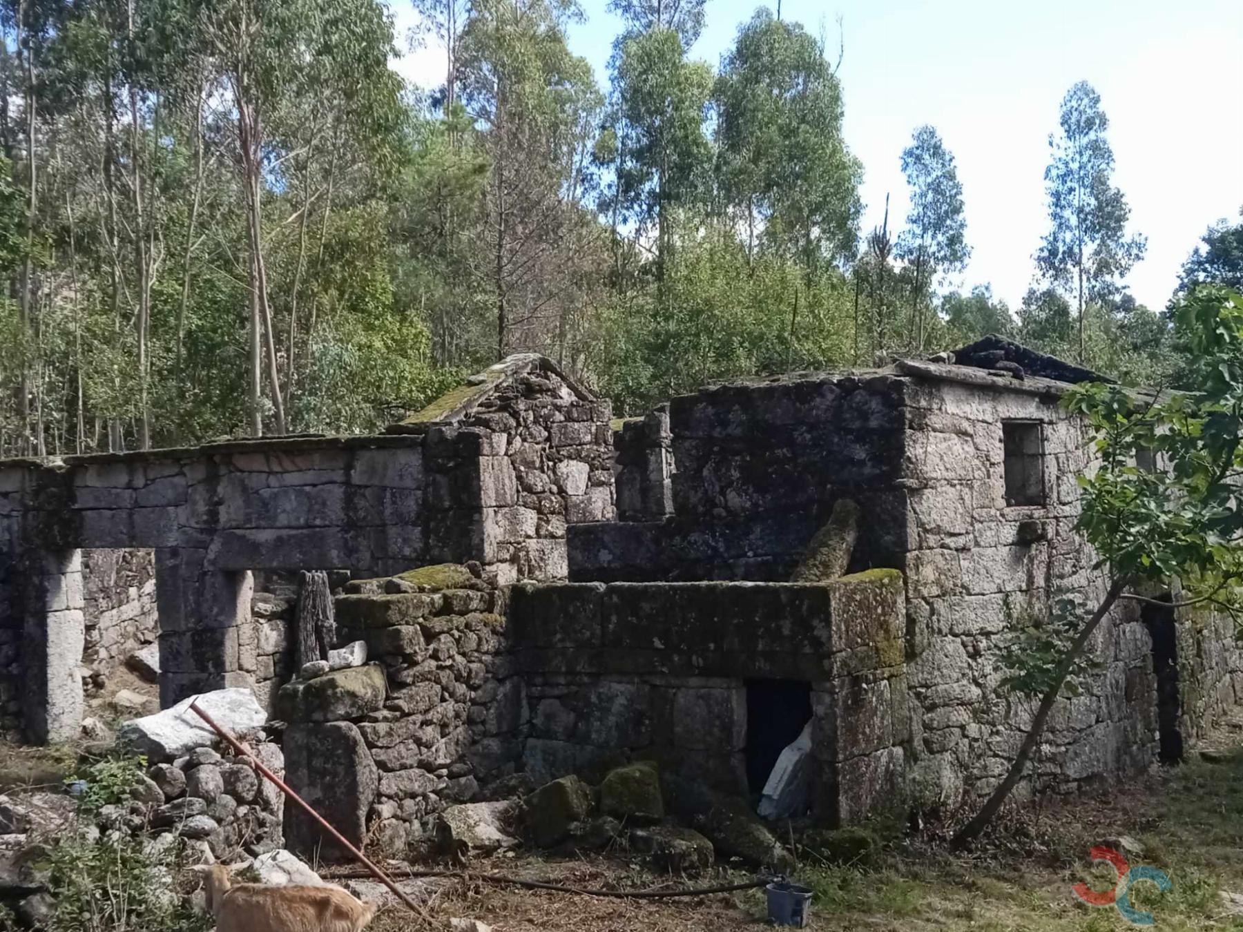 Venda de casa em Ponte Caldelas