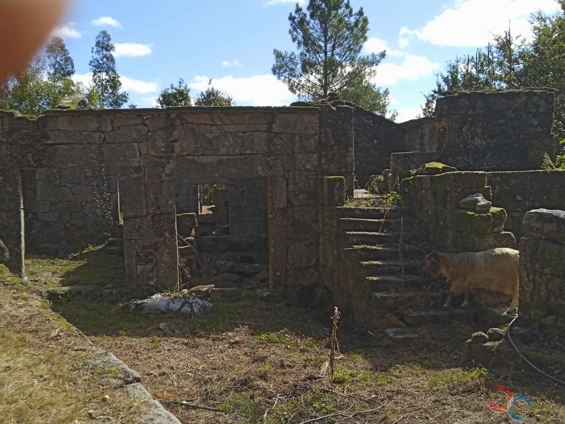 Venda de casa em Ponte Caldelas