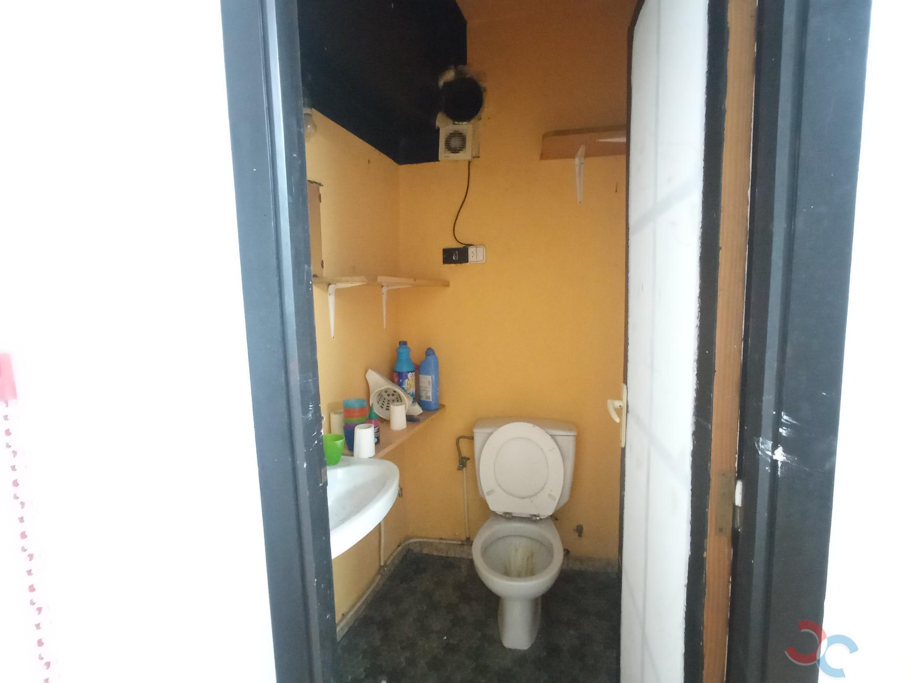 Venta de local comercial en Marín