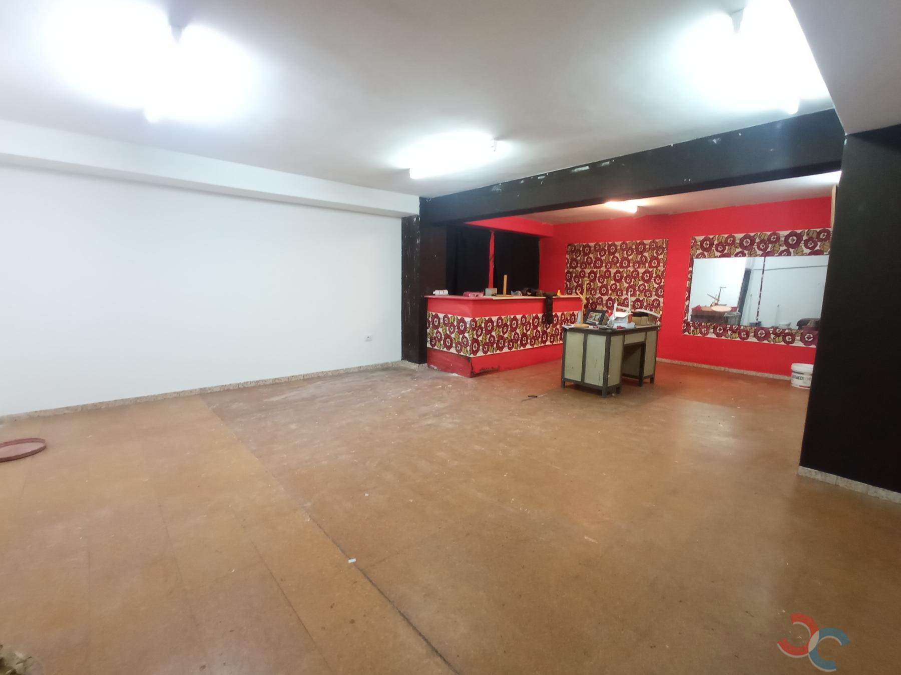 Venta de local comercial en Marín