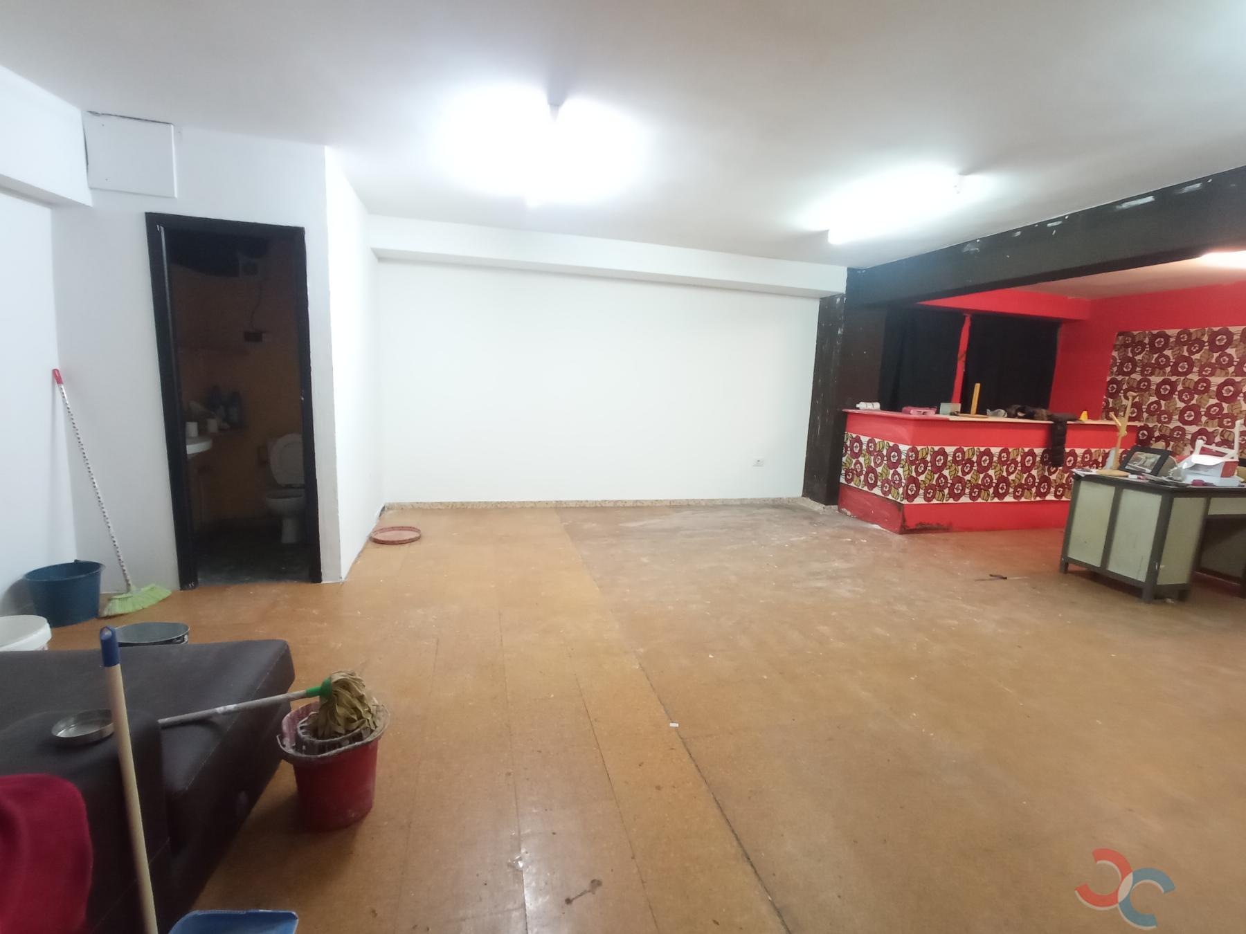 Venta de local comercial en Marín