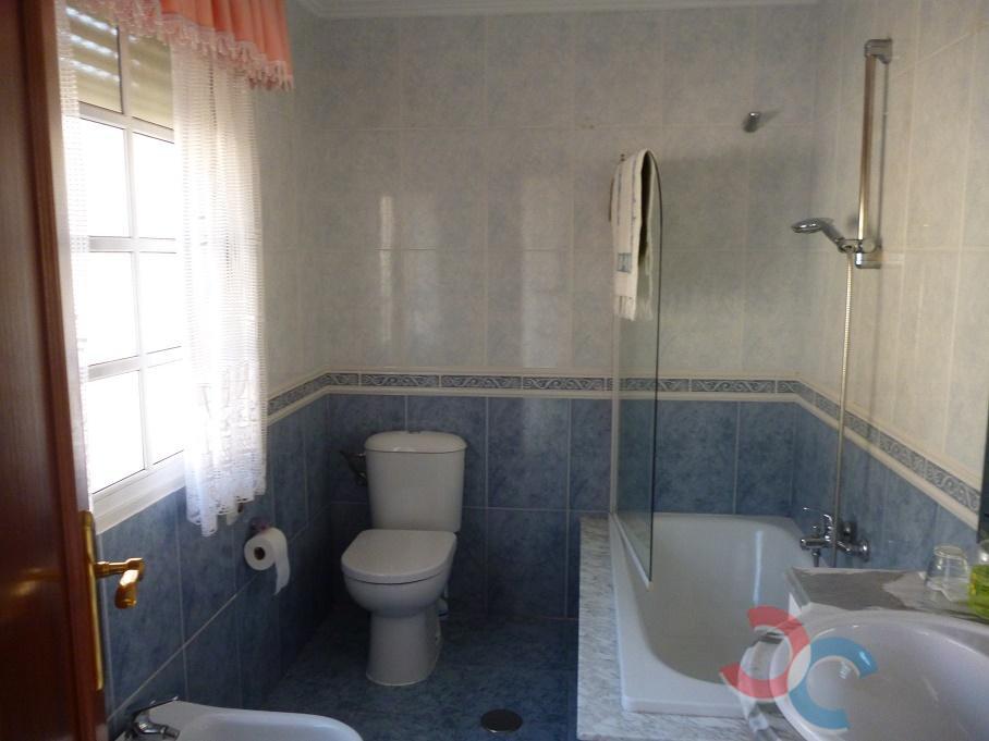 For sale of chalet in Pontevedra