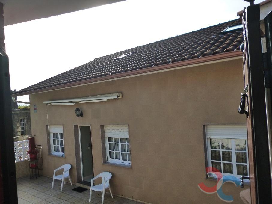 For sale of chalet in Pontevedra