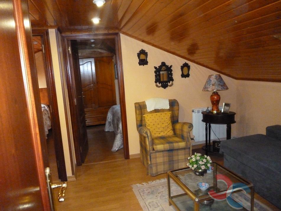 For sale of chalet in Pontevedra