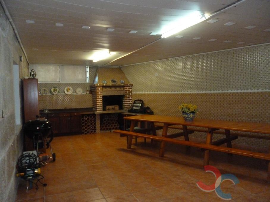 For sale of chalet in Pontevedra