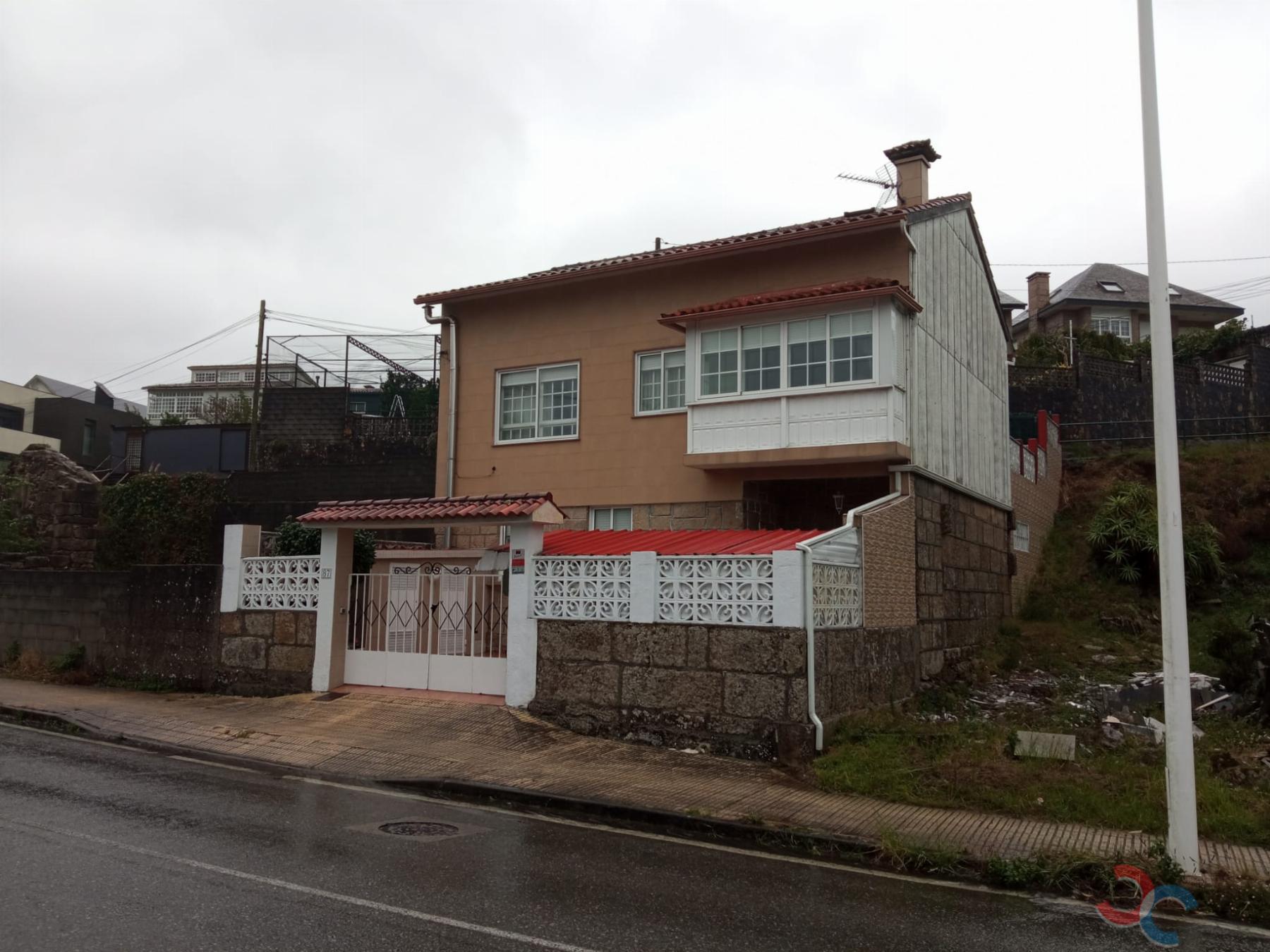 For sale of chalet in Pontevedra