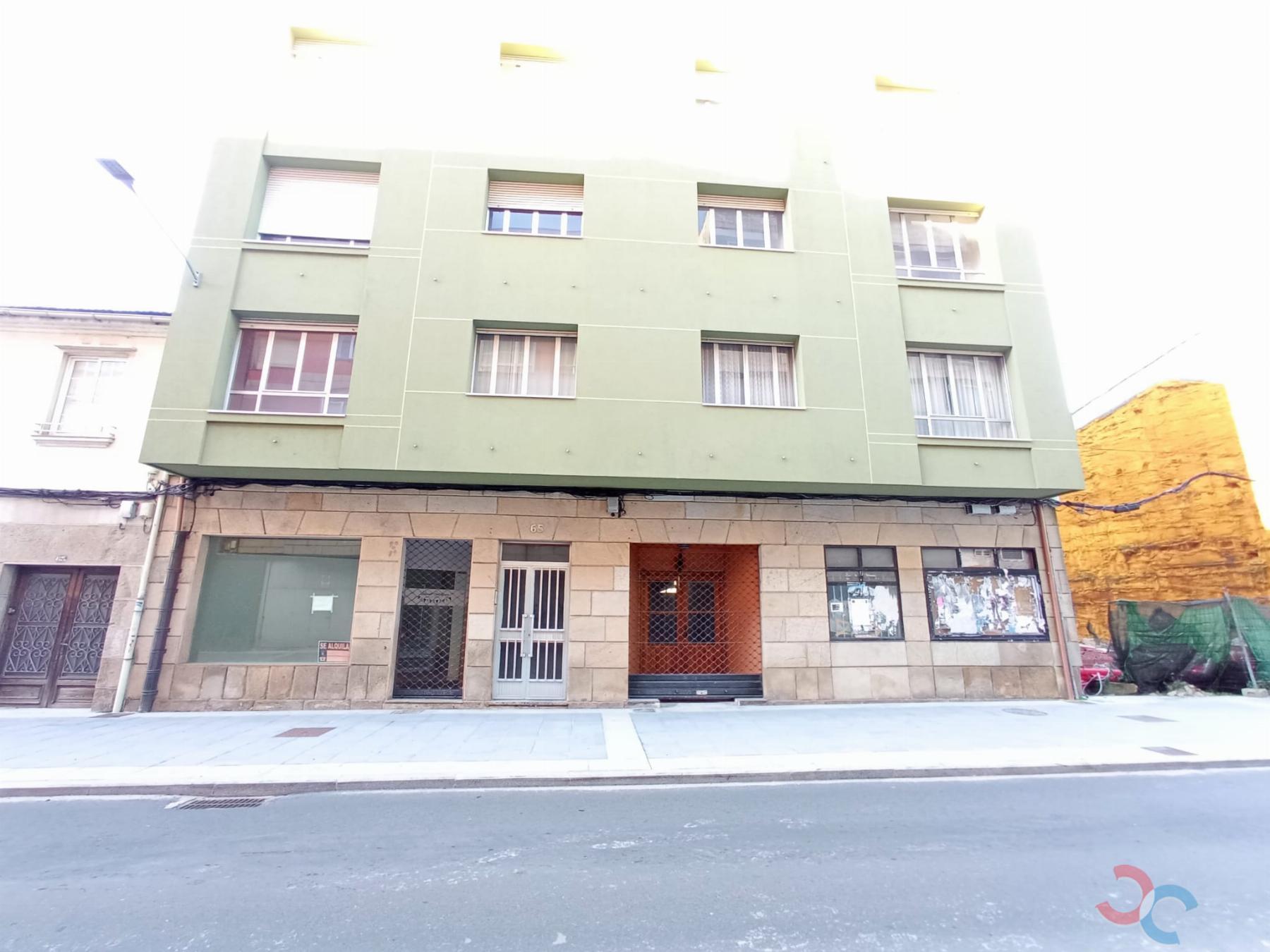 For rent of commercial in Marín