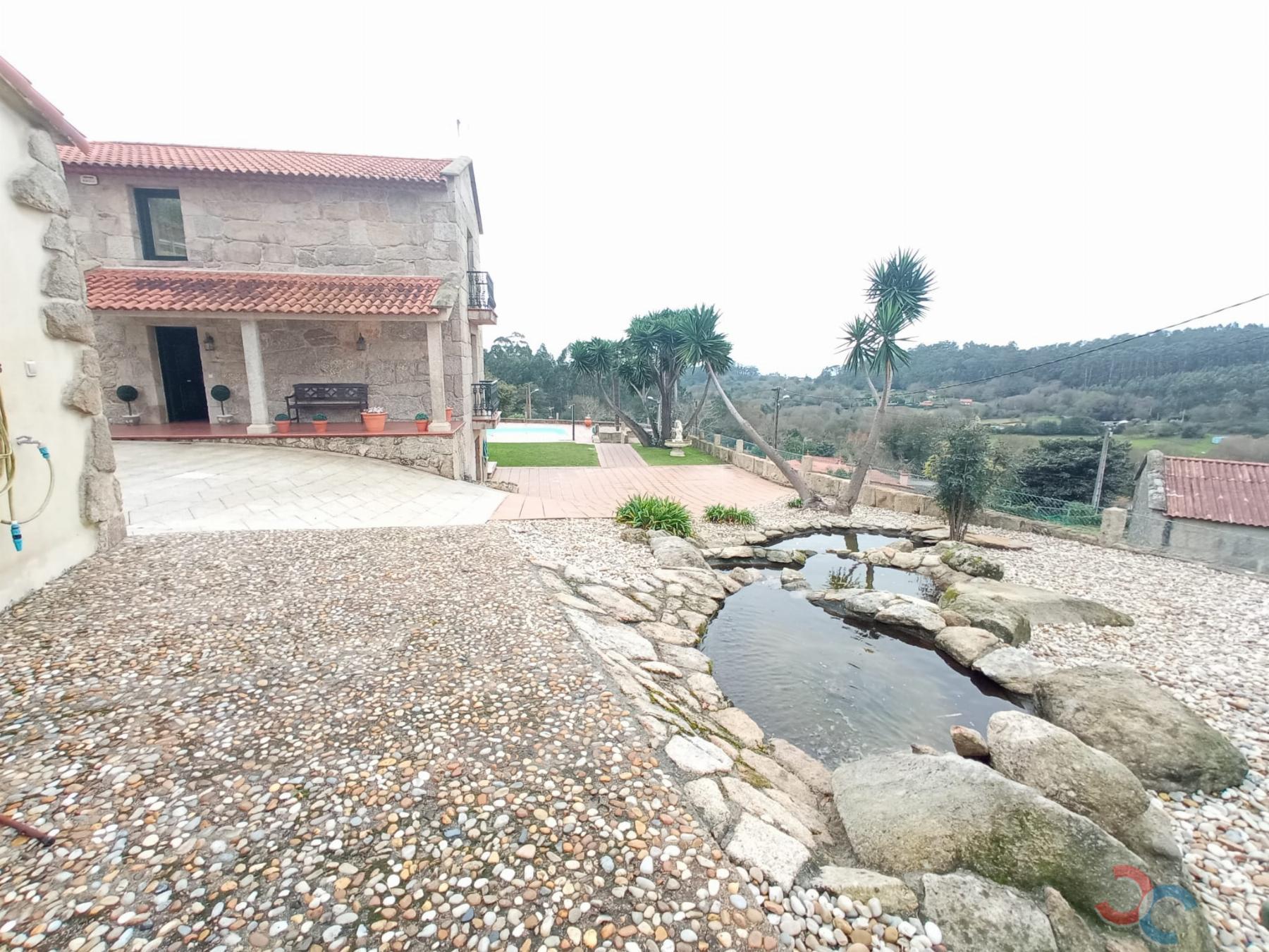 Venda de chalé em Bueu