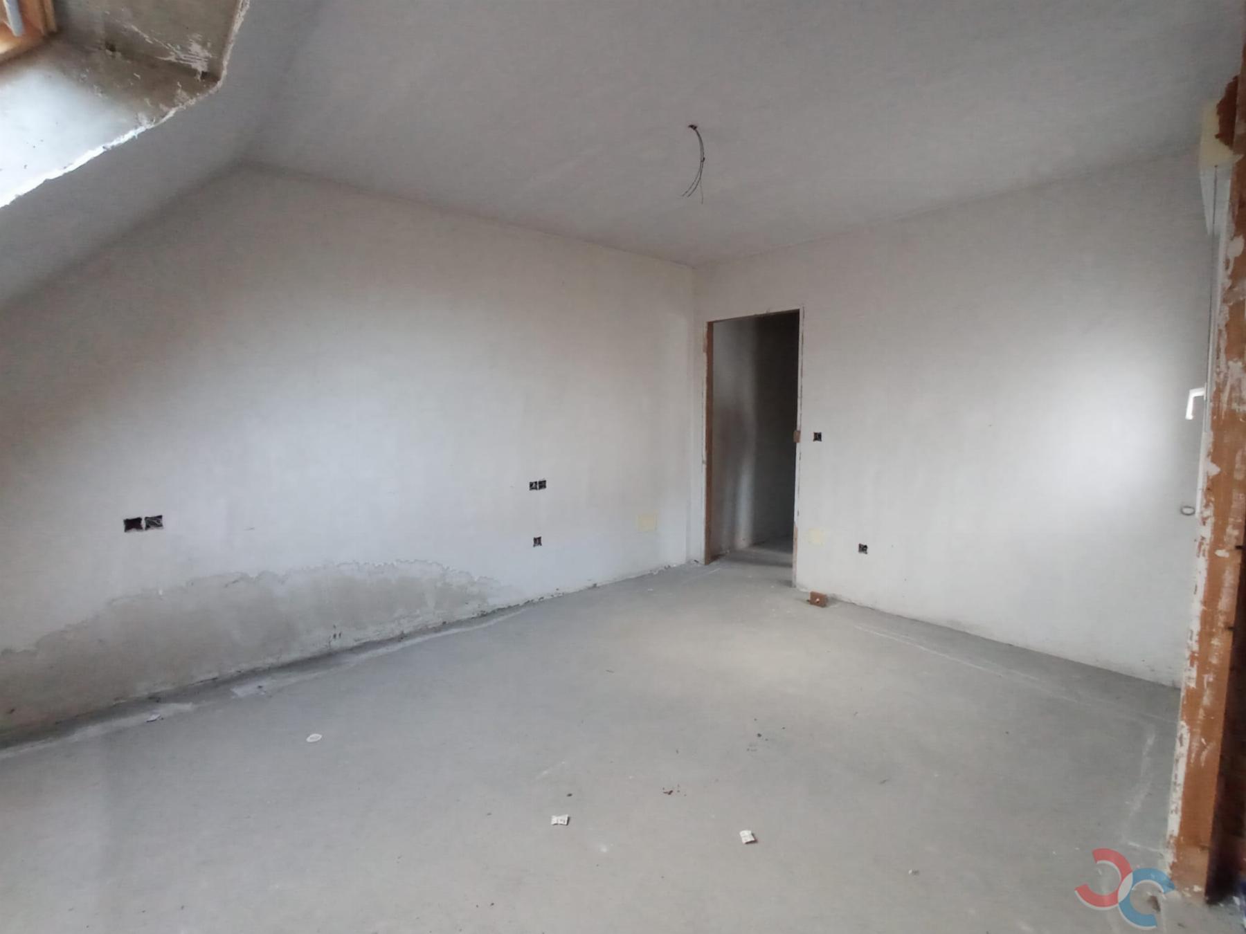 For sale of penthouse in Marín