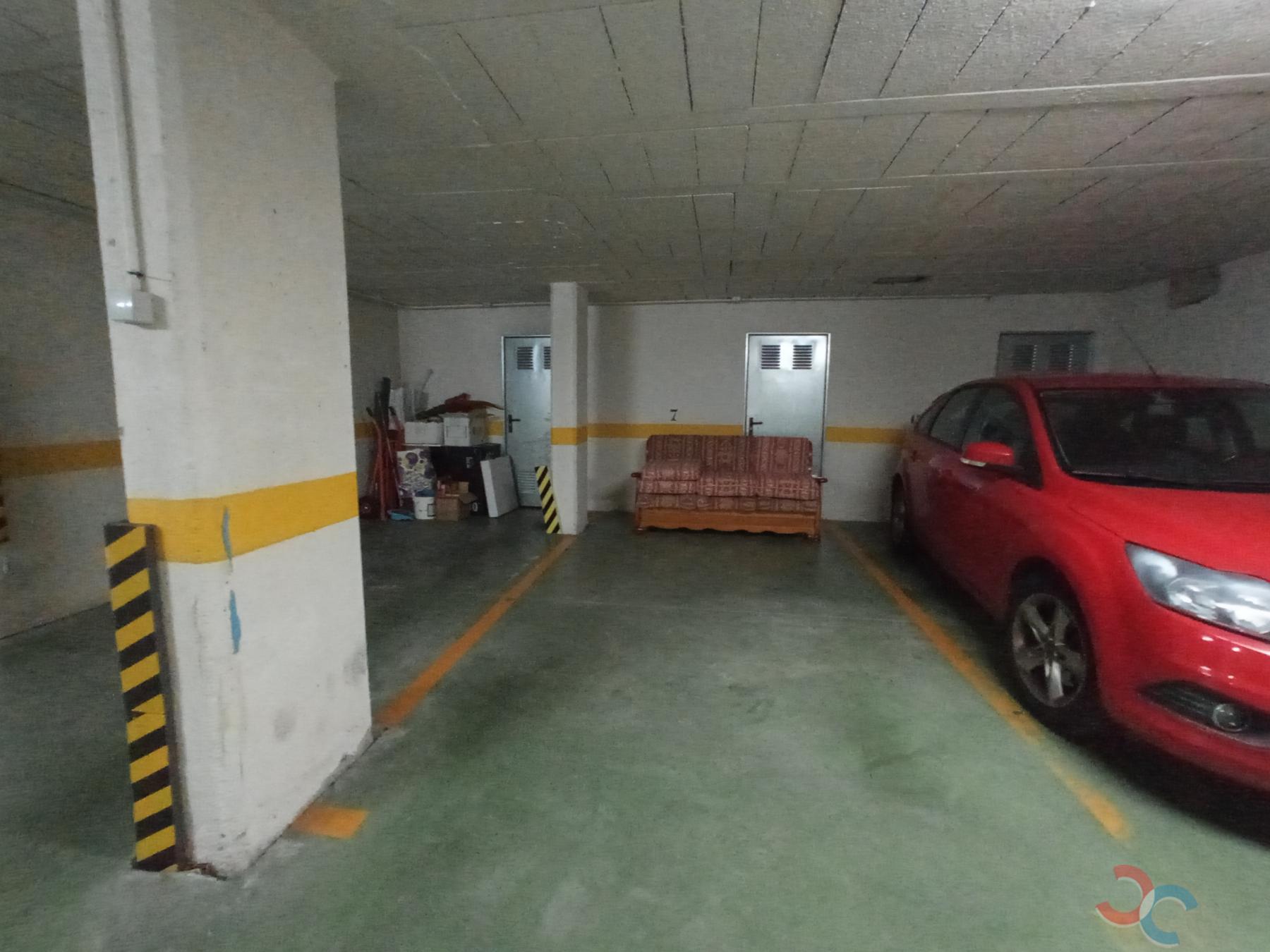 For rent of garage in Marín