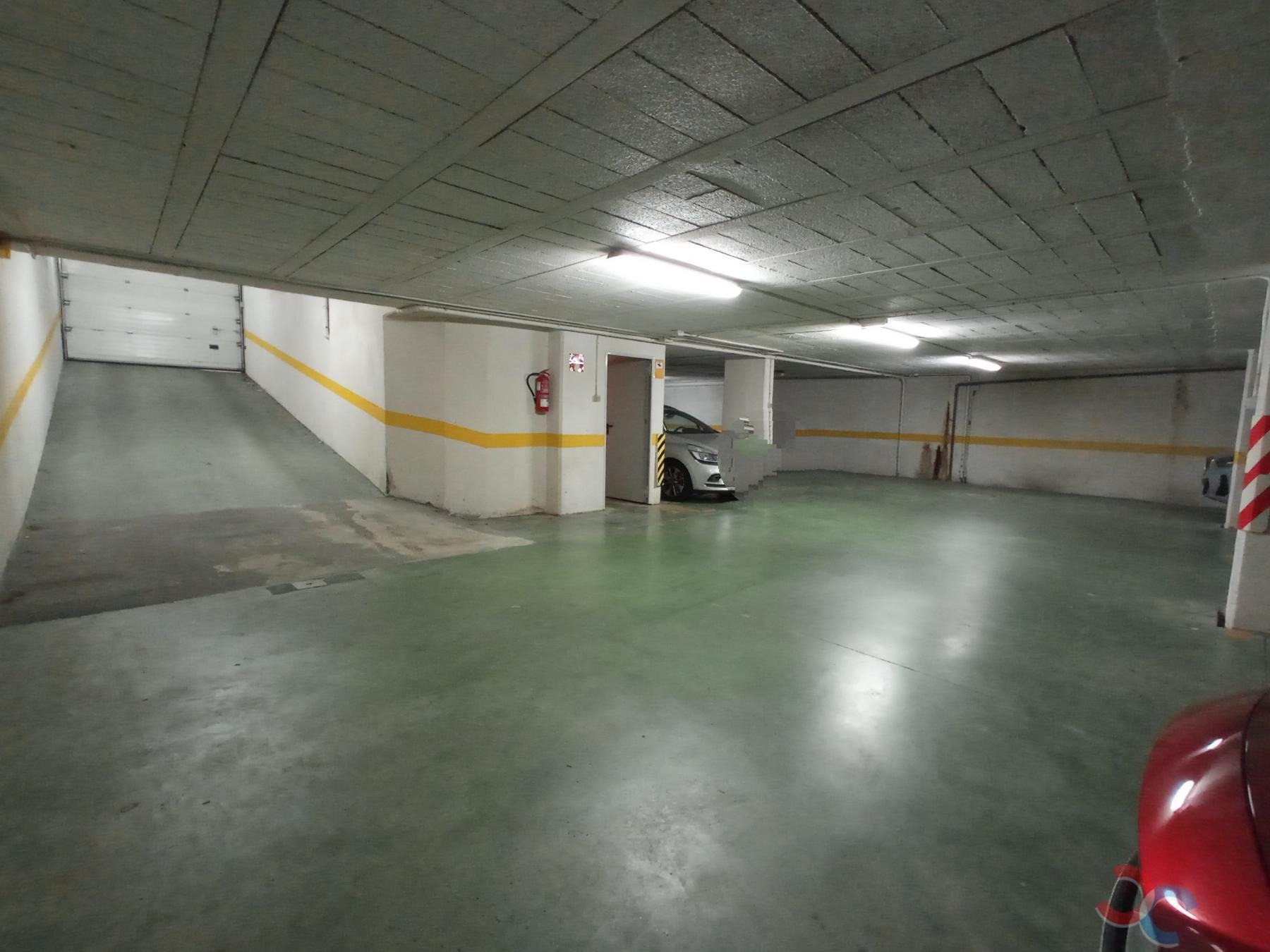 For rent of garage in Marín