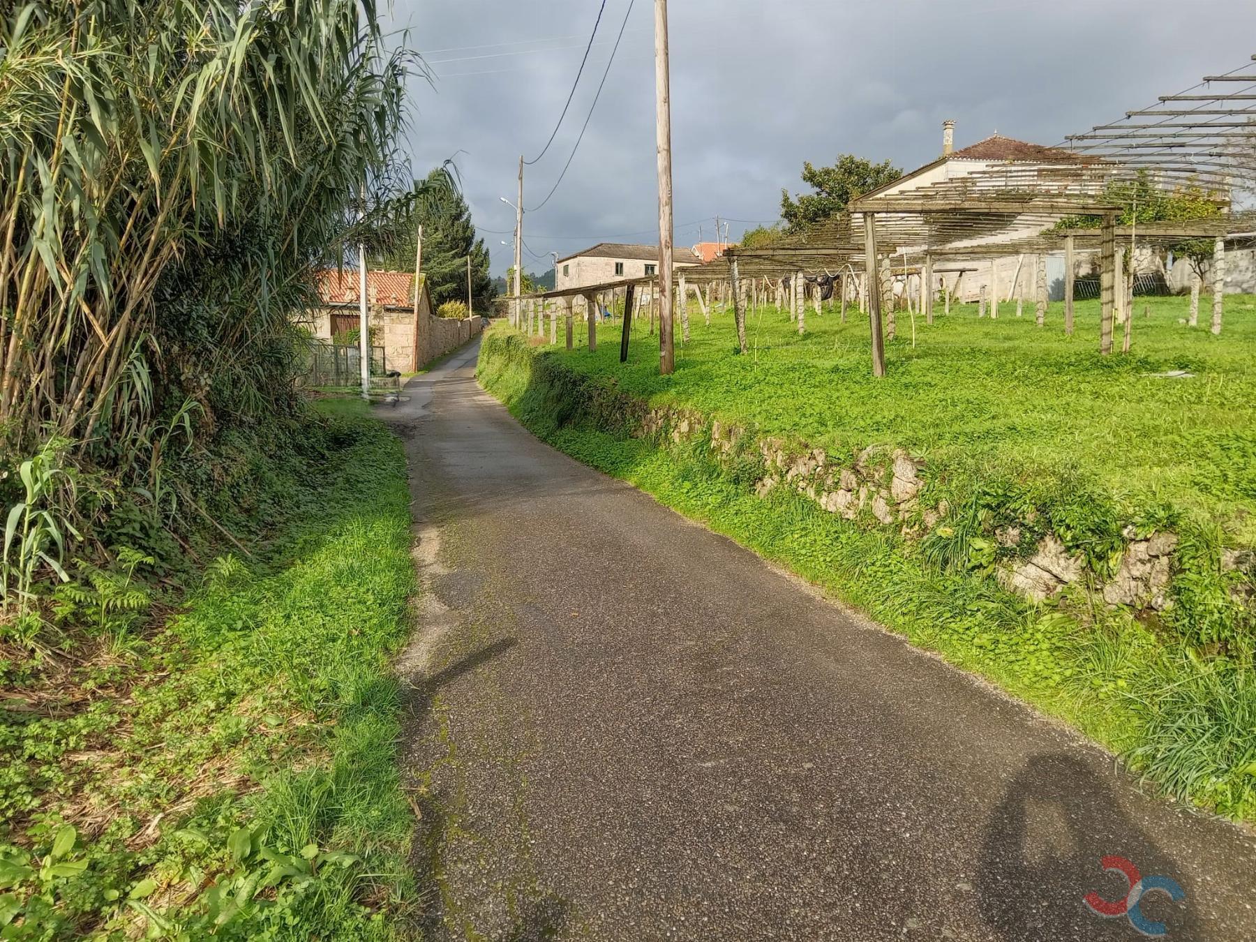 Venta de terreno en Cotobade