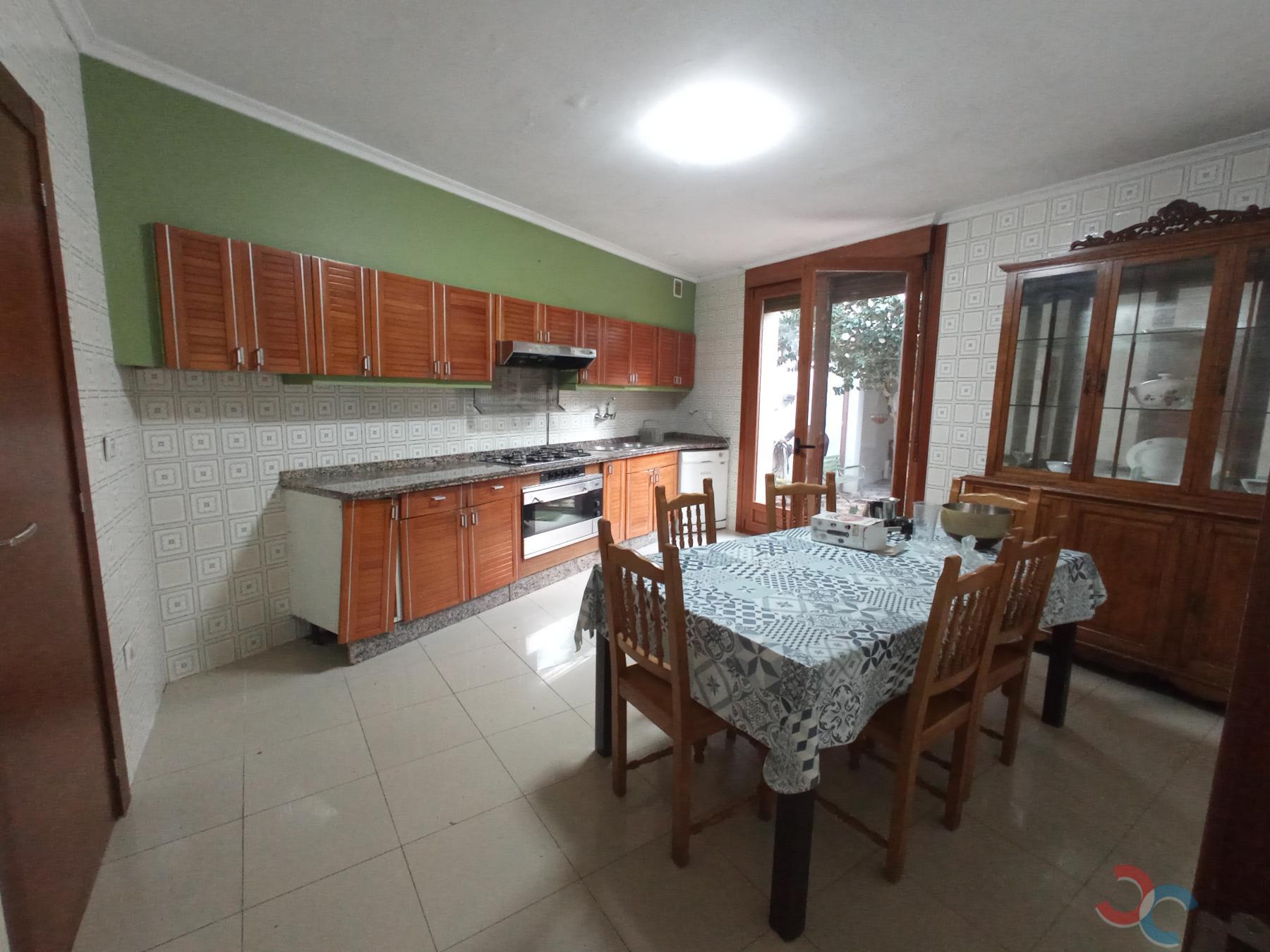 For sale of chalet in Marín