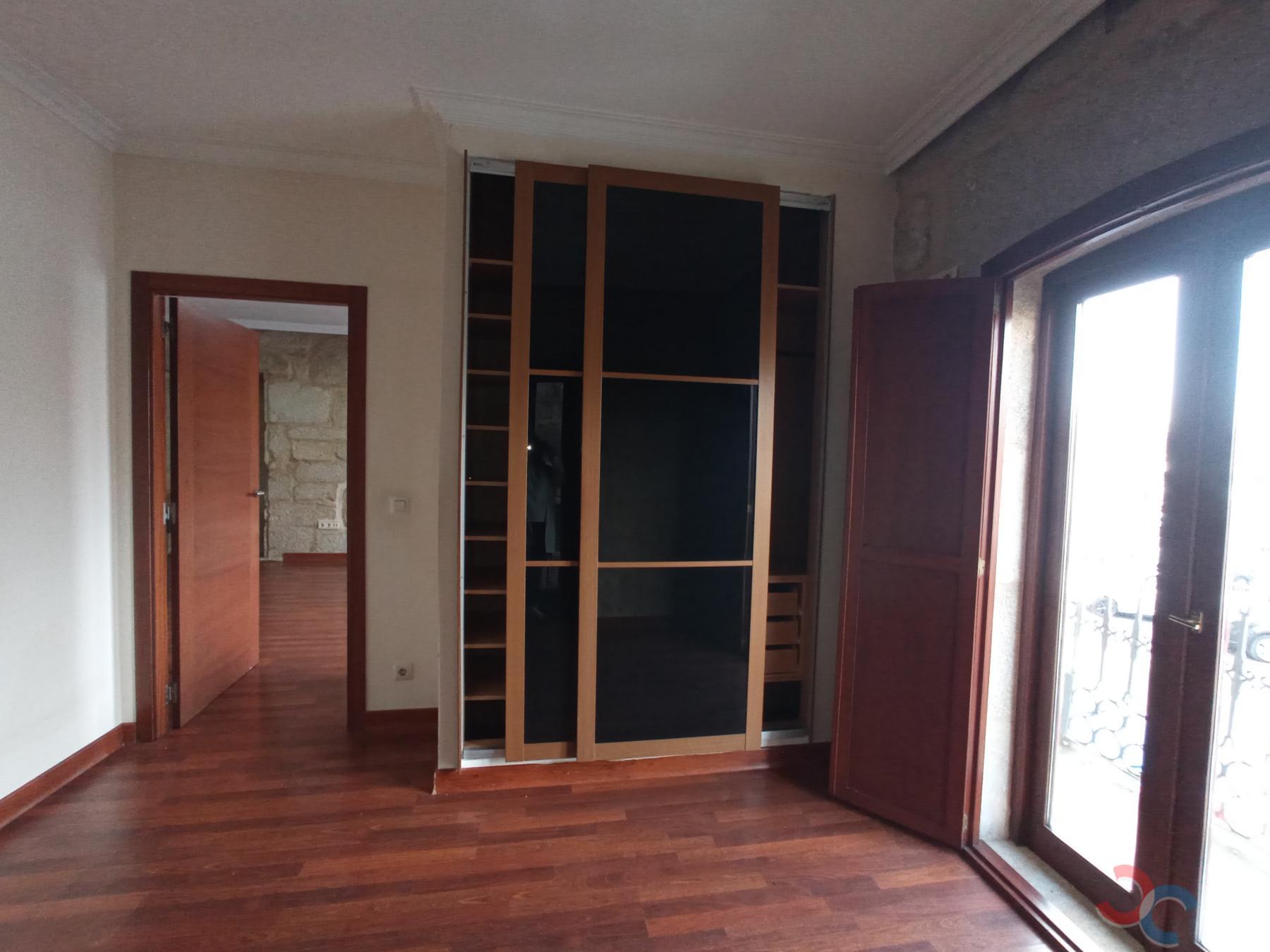 For sale of chalet in Marín
