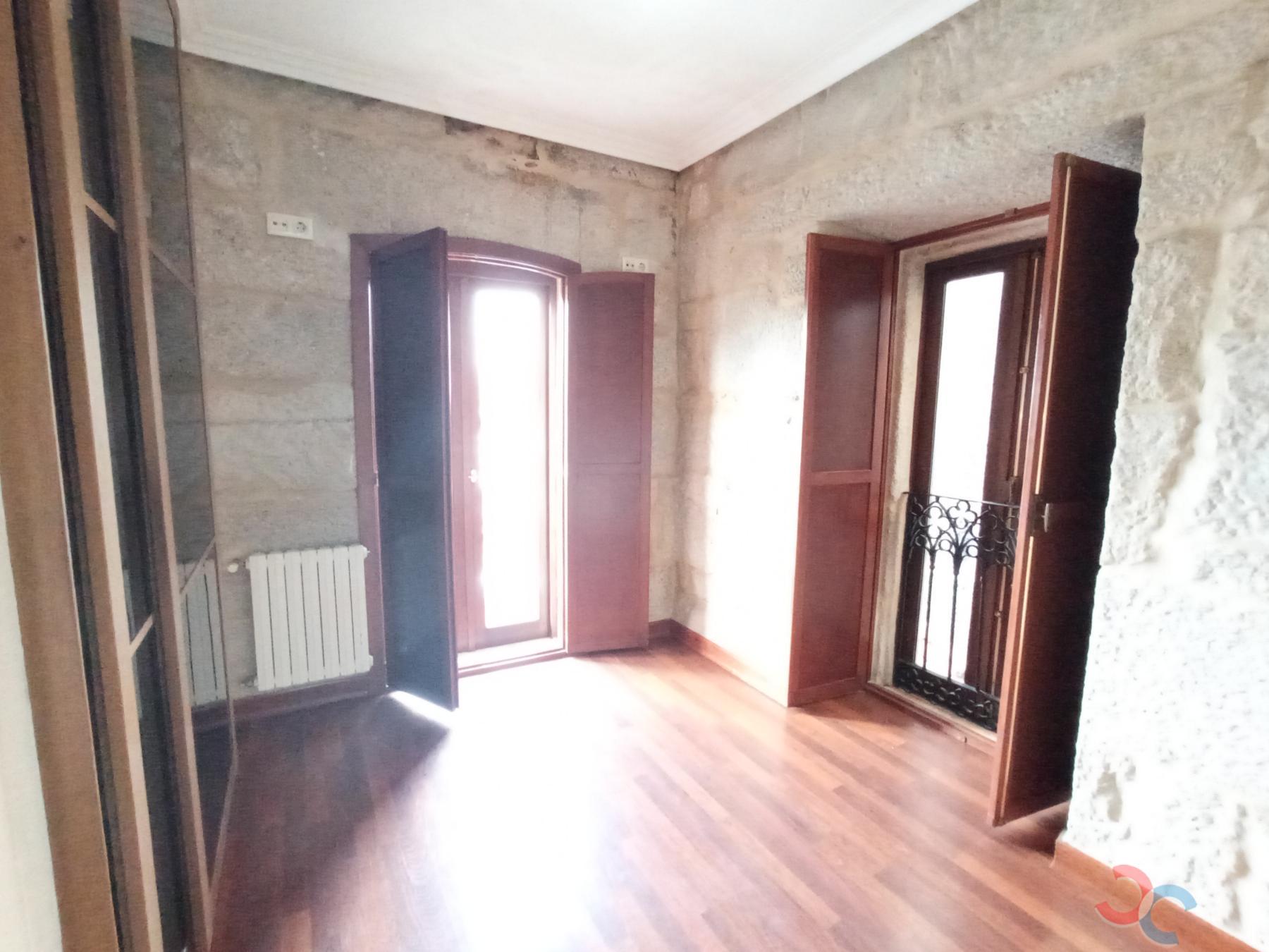 For sale of chalet in Marín