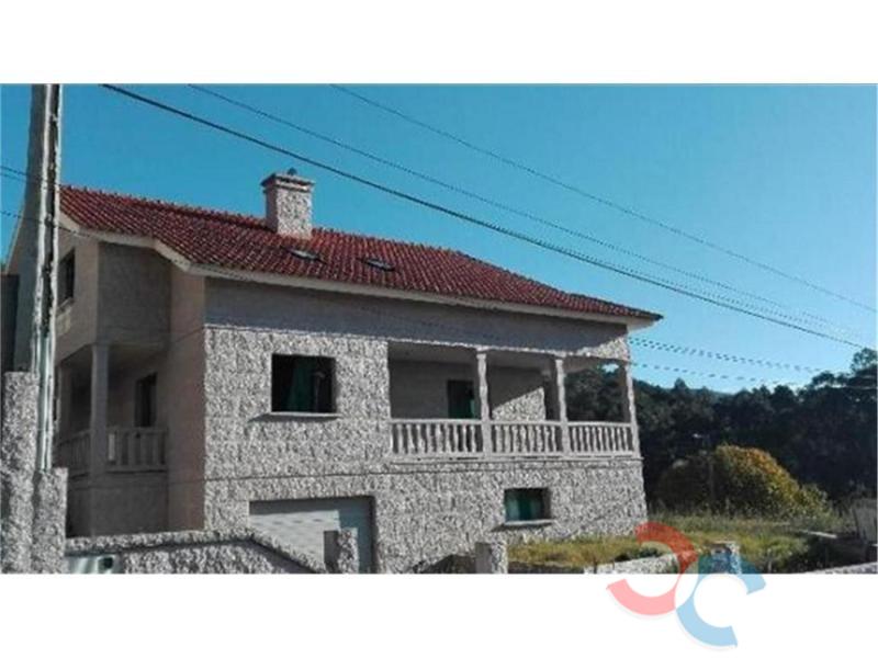 For sale of house in Moaña