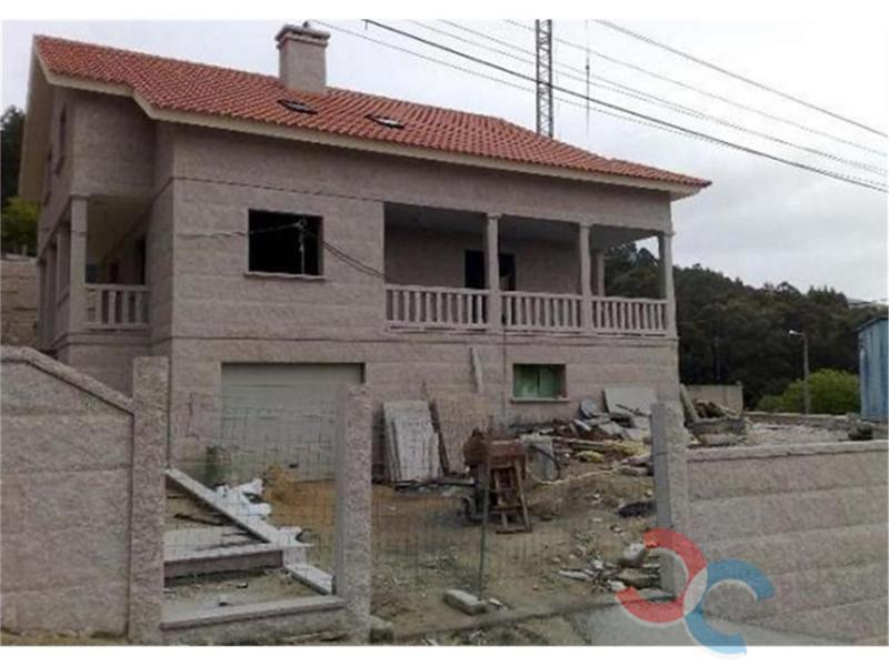 For sale of house in Moaña