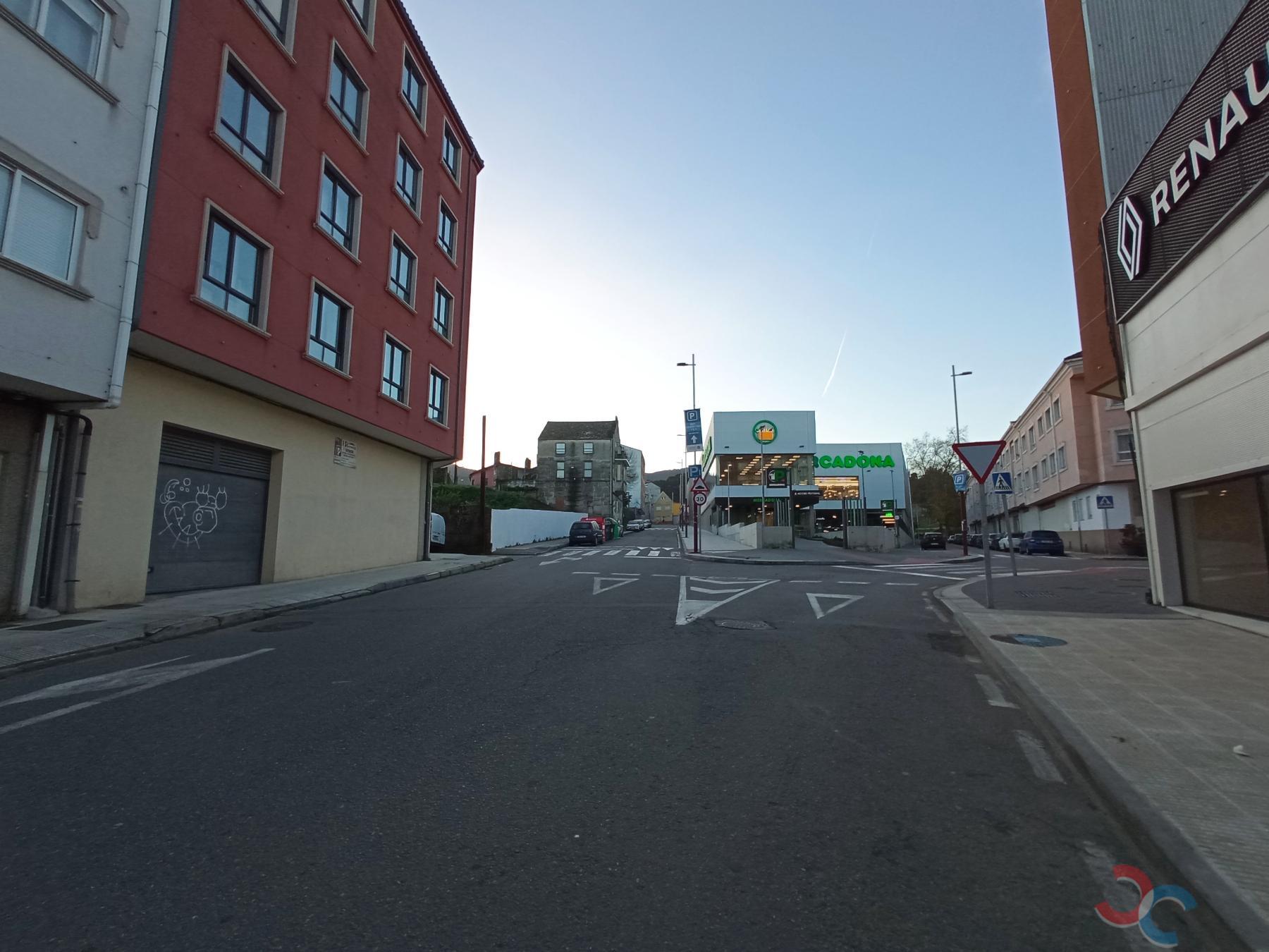 For sale of land in Marín