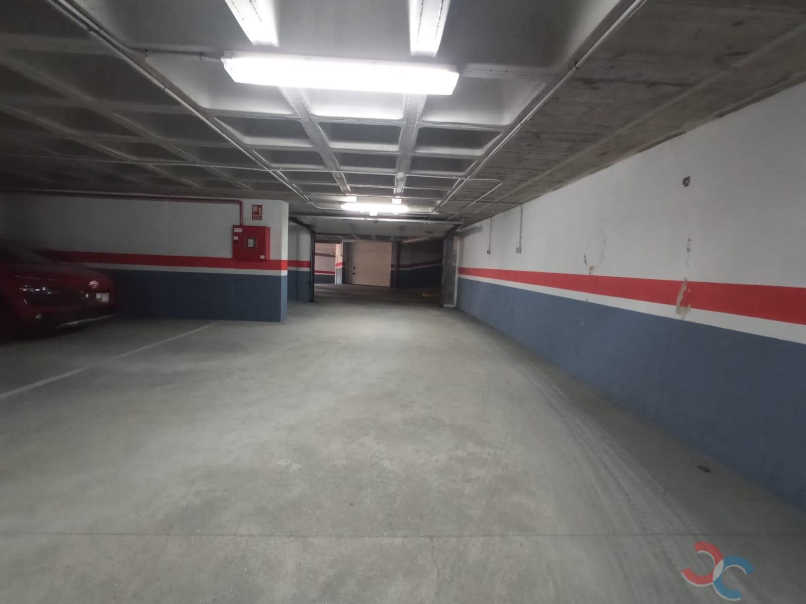 For sale of garage in Marín