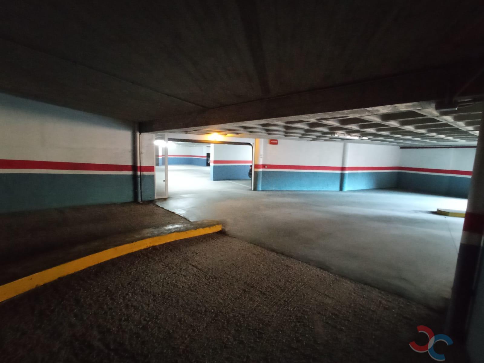 For sale of garage in Marín