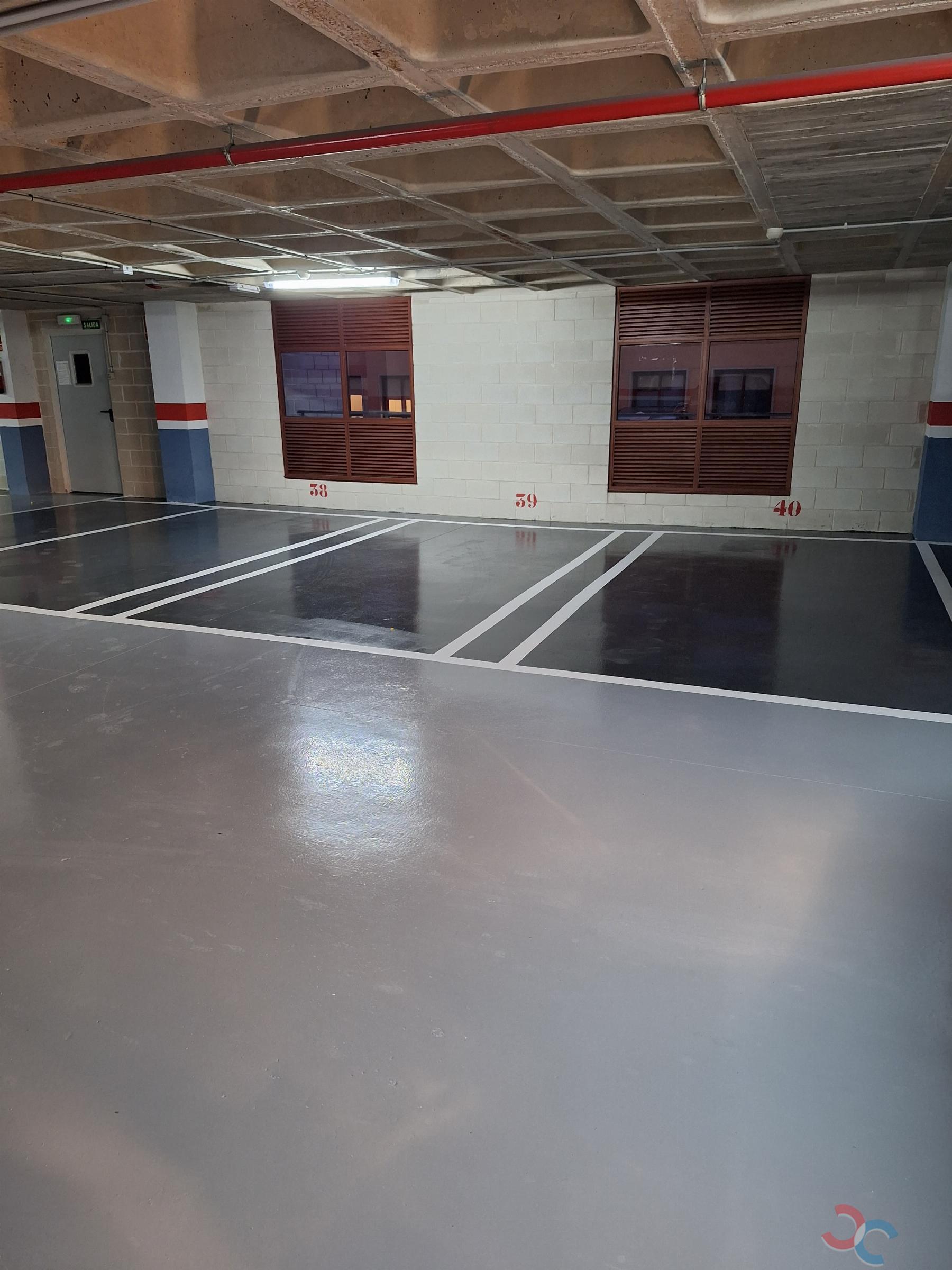 For sale of garage in Marín