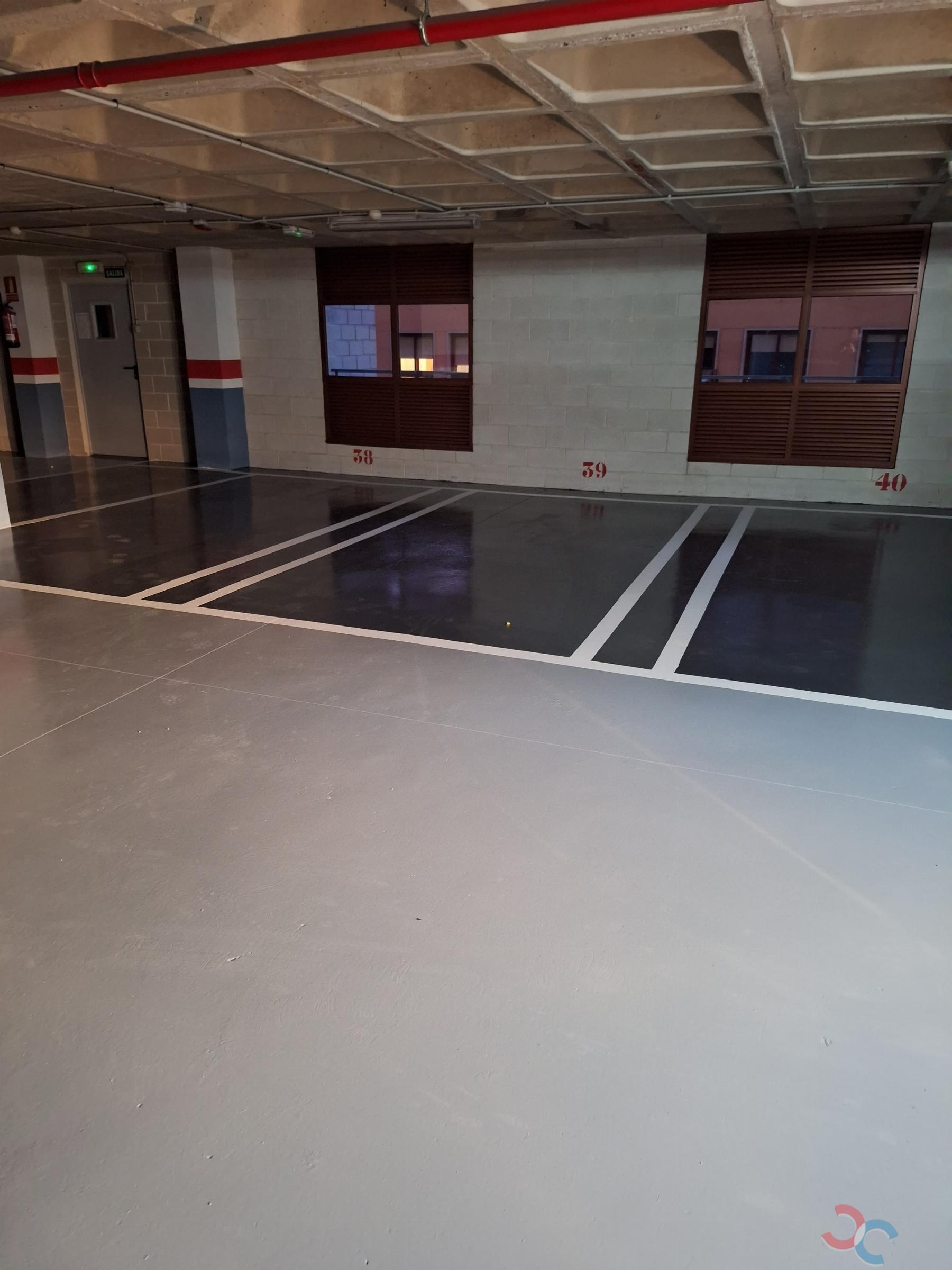 For sale of garage in Marín
