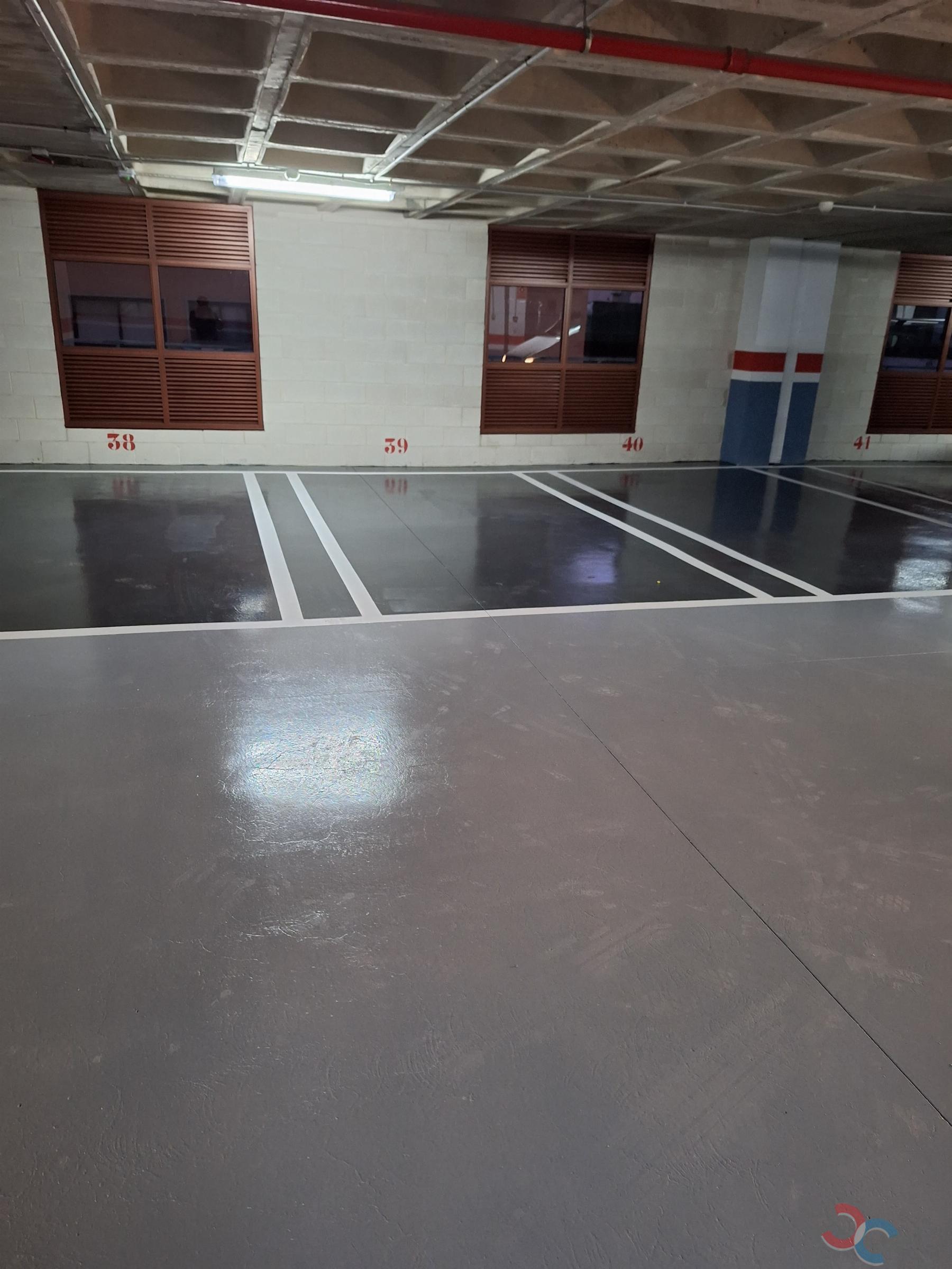 For sale of garage in Marín