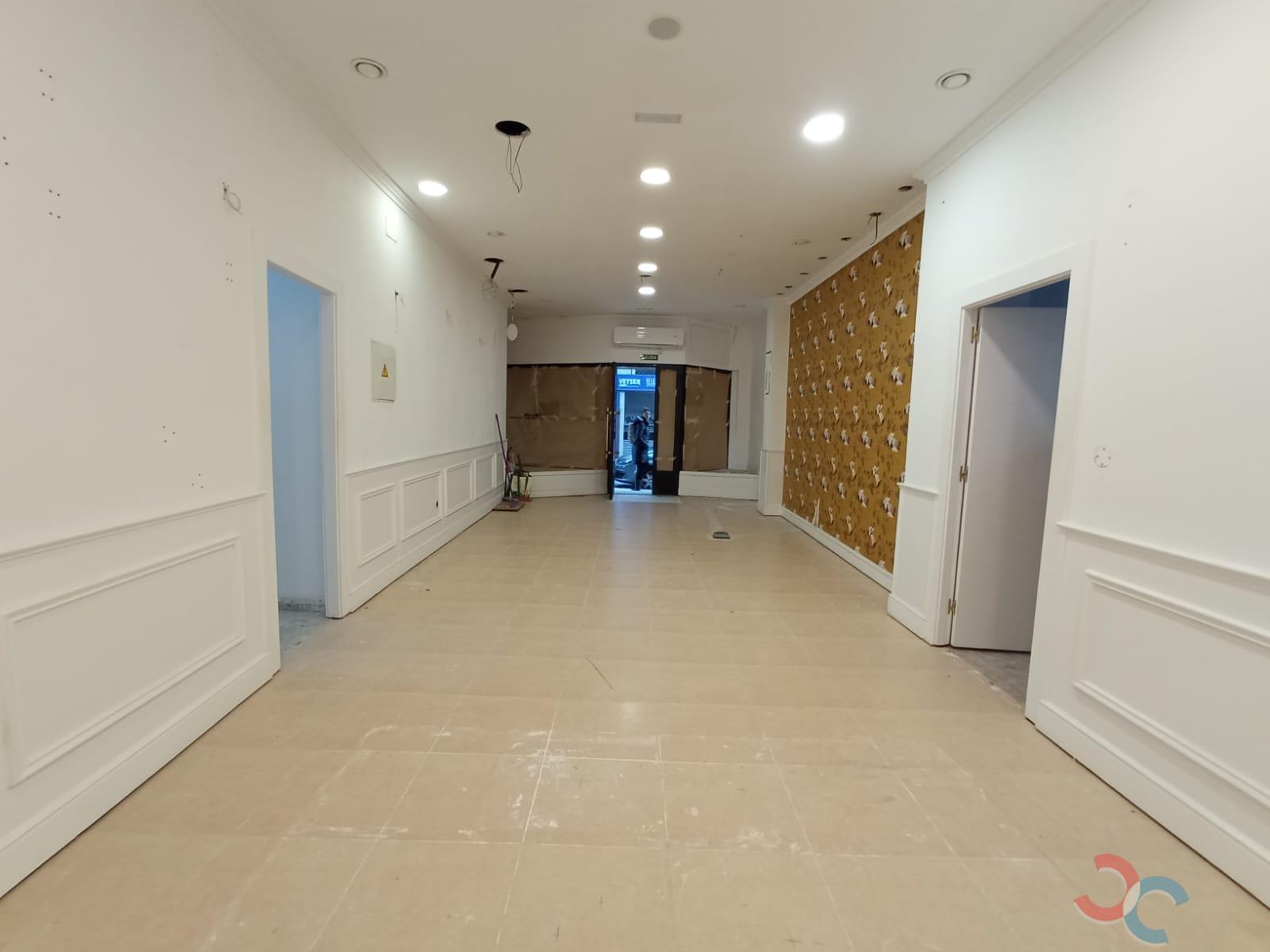 For rent of commercial in Marín