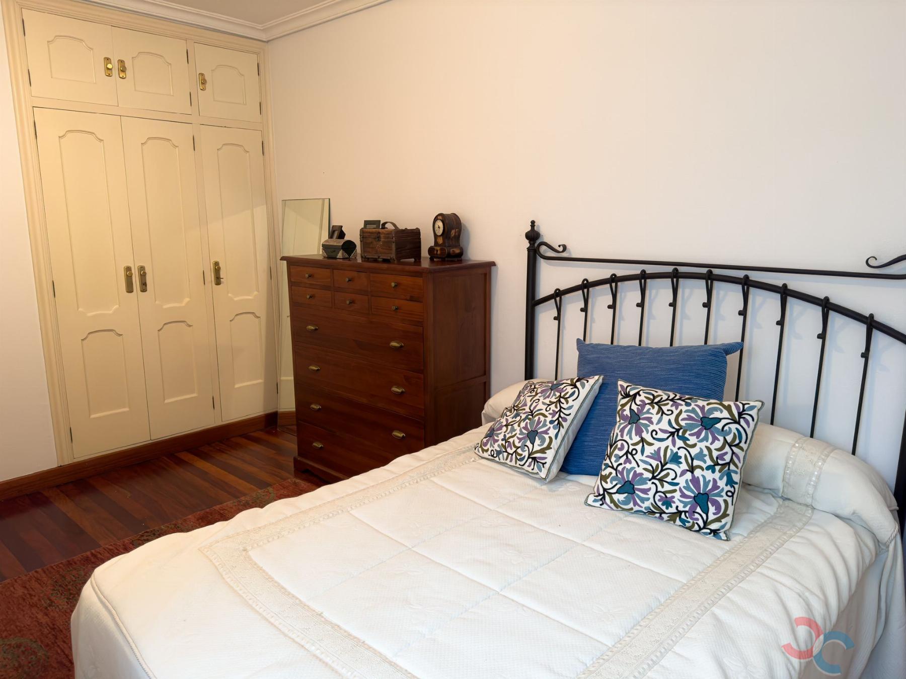 For sale of flat in Pontevedra