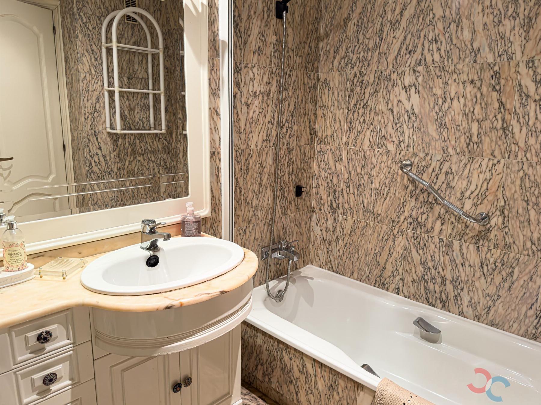 For sale of flat in Pontevedra