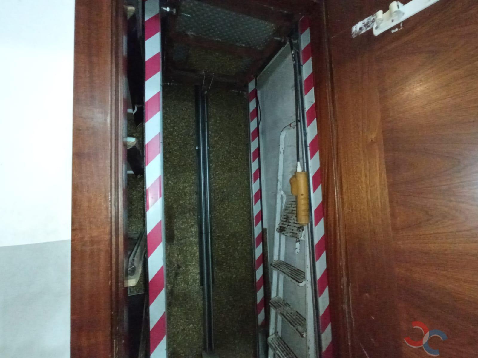 For rent of commercial in Marín