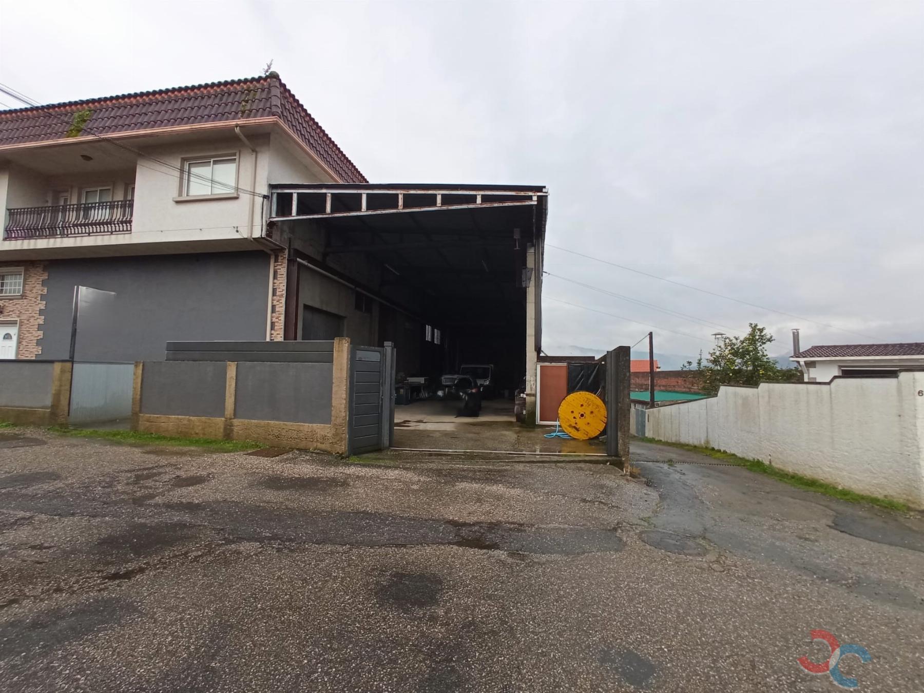 For rent of industrial plant/warehouse in Vilaboa