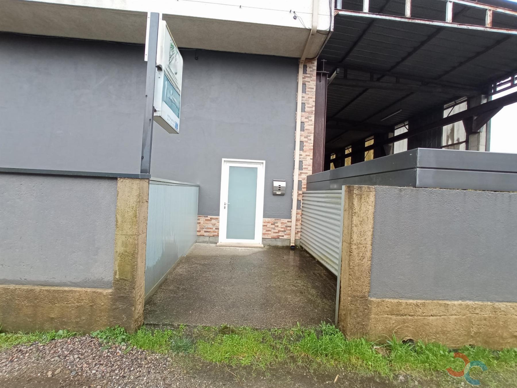 For rent of industrial plant/warehouse in Vilaboa