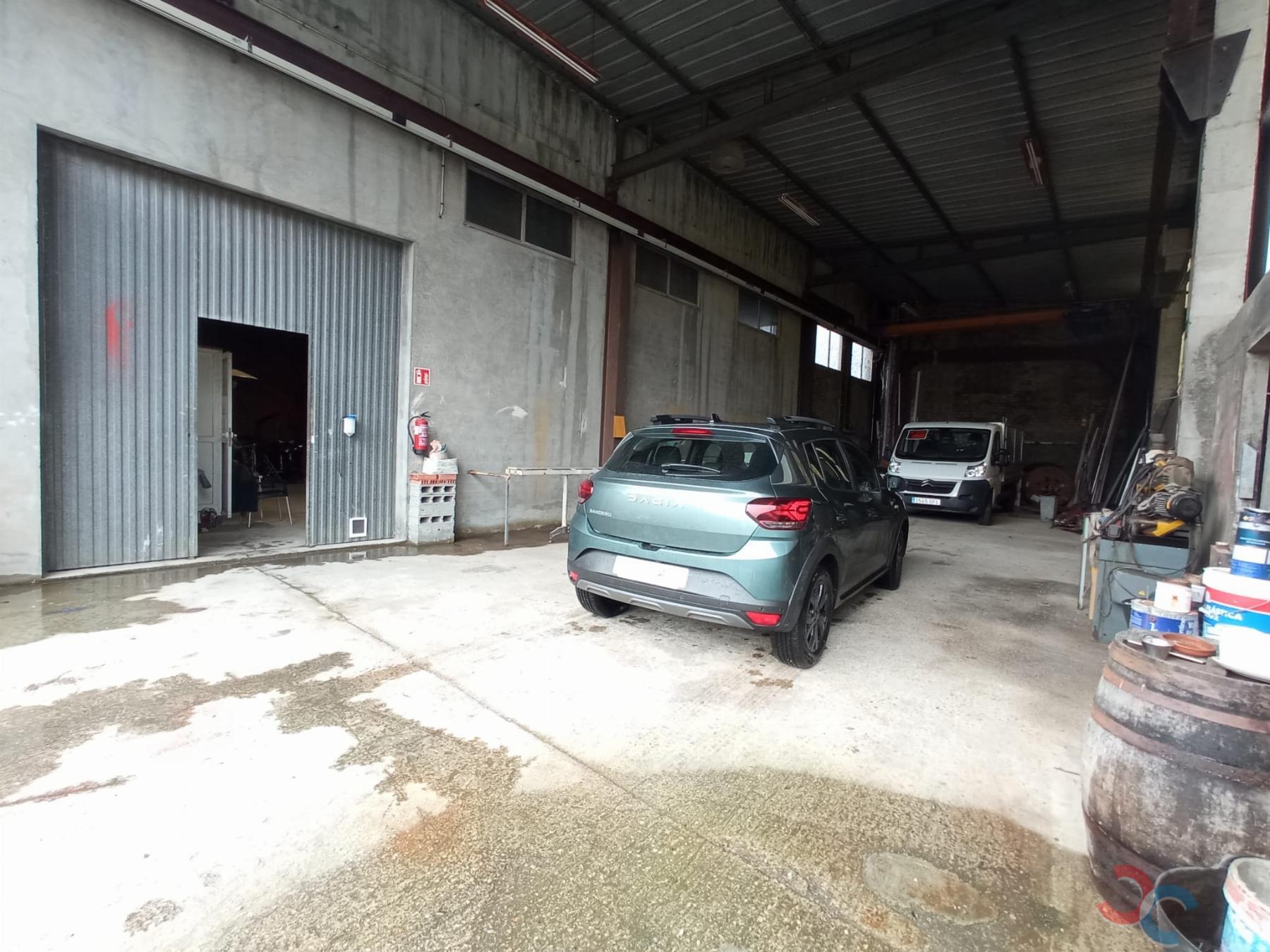 For rent of industrial plant/warehouse in Vilaboa