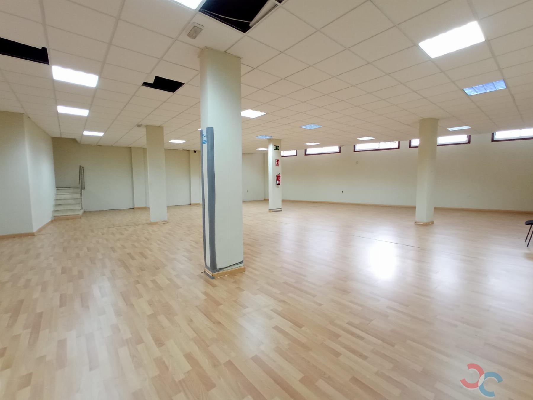 Venta de local comercial en Marín