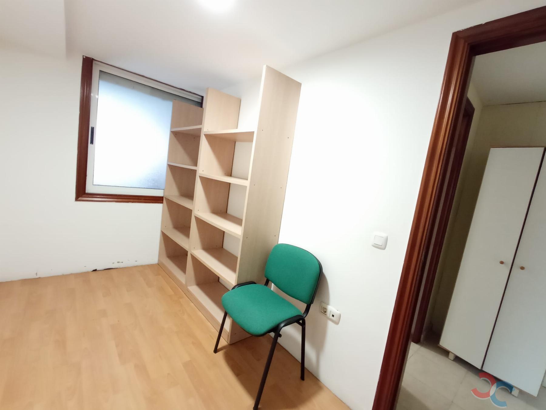 Venta de local comercial en Marín