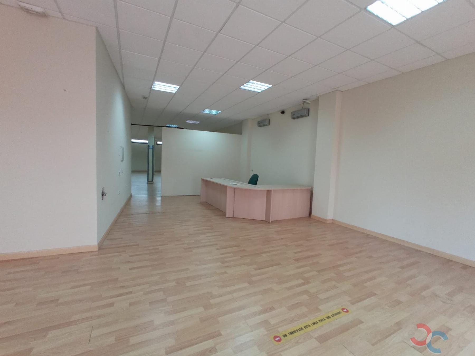 Venta de local comercial en Marín