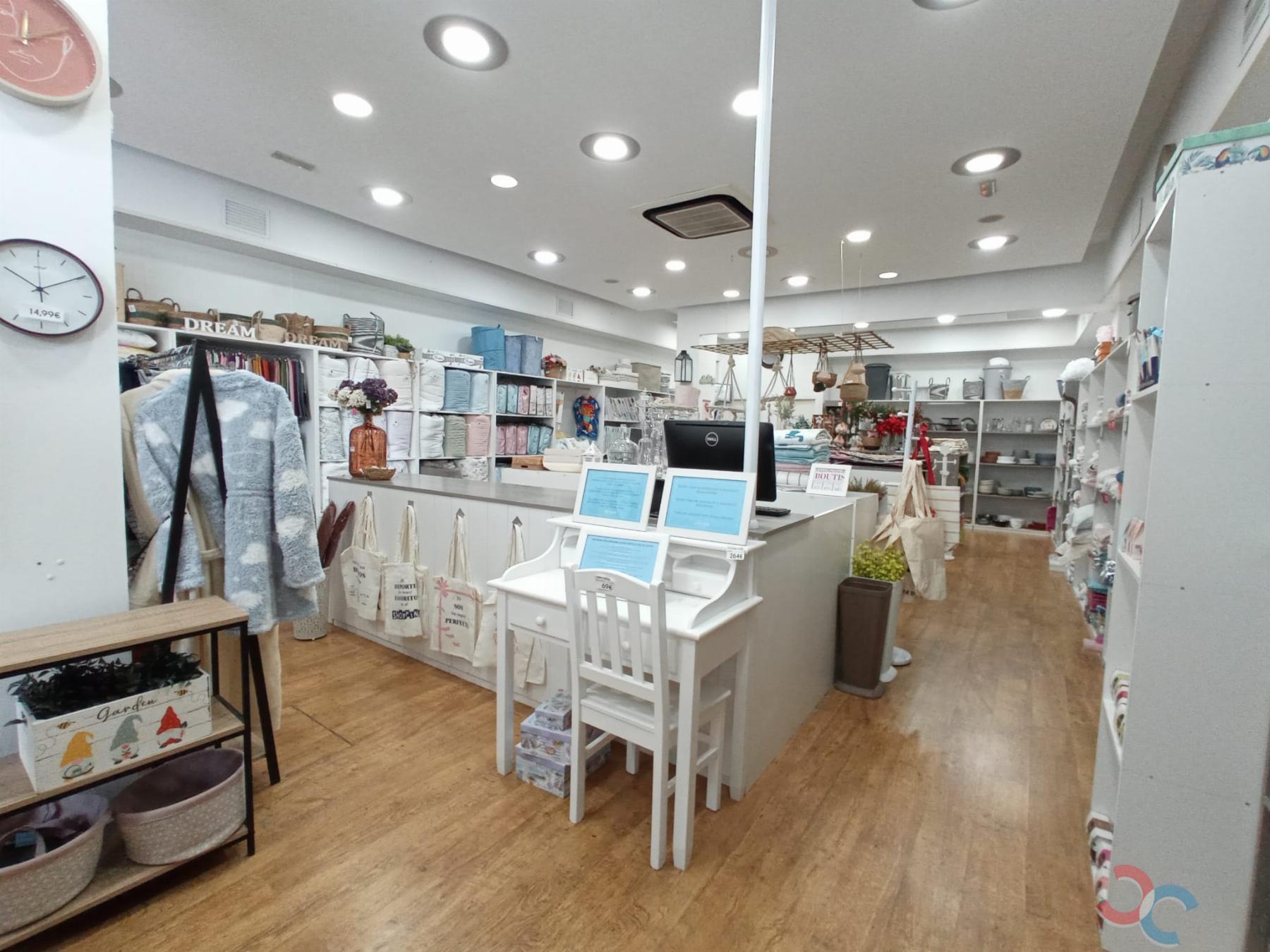 For rent of commercial in Marín