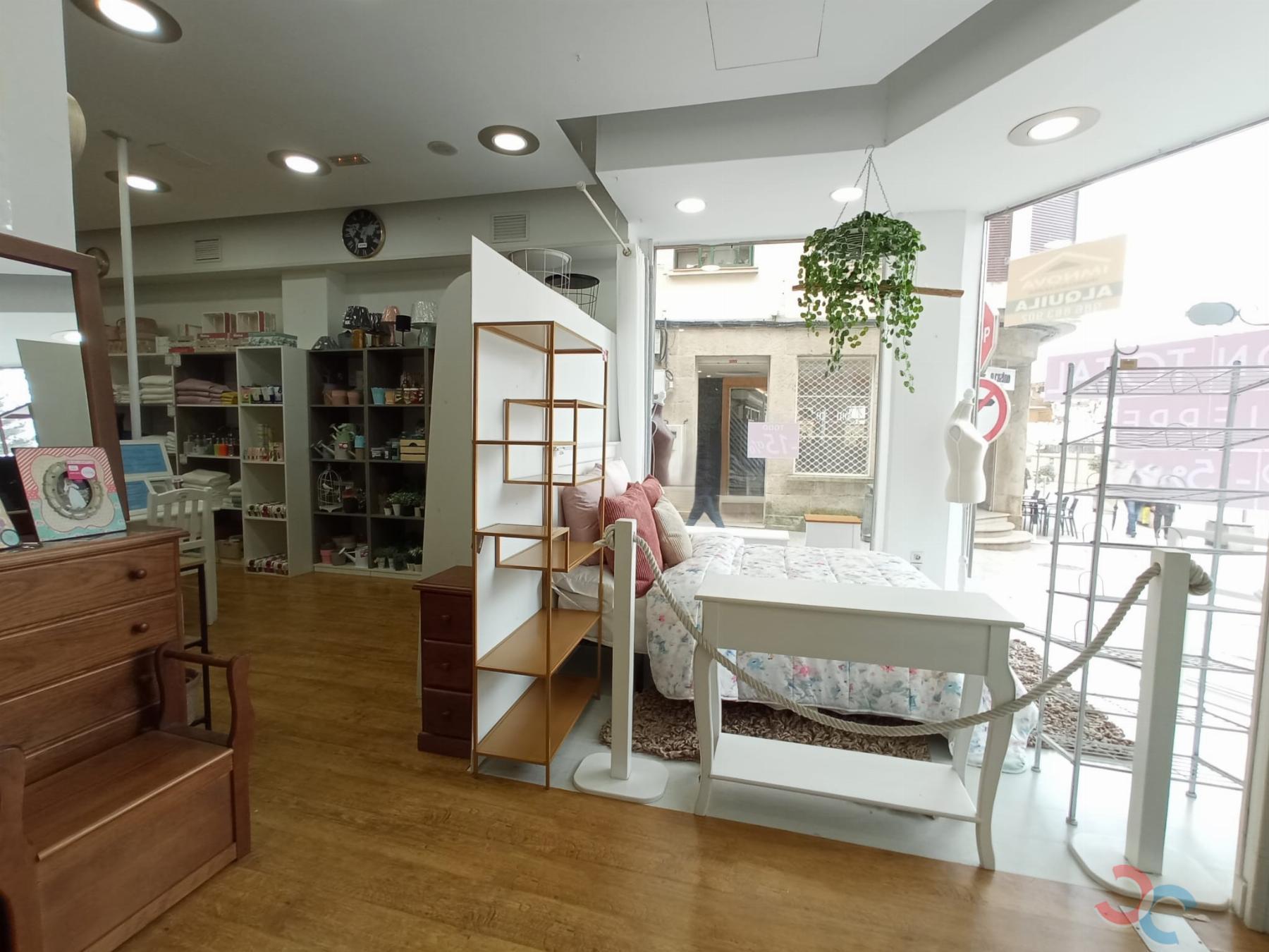 For rent of commercial in Marín