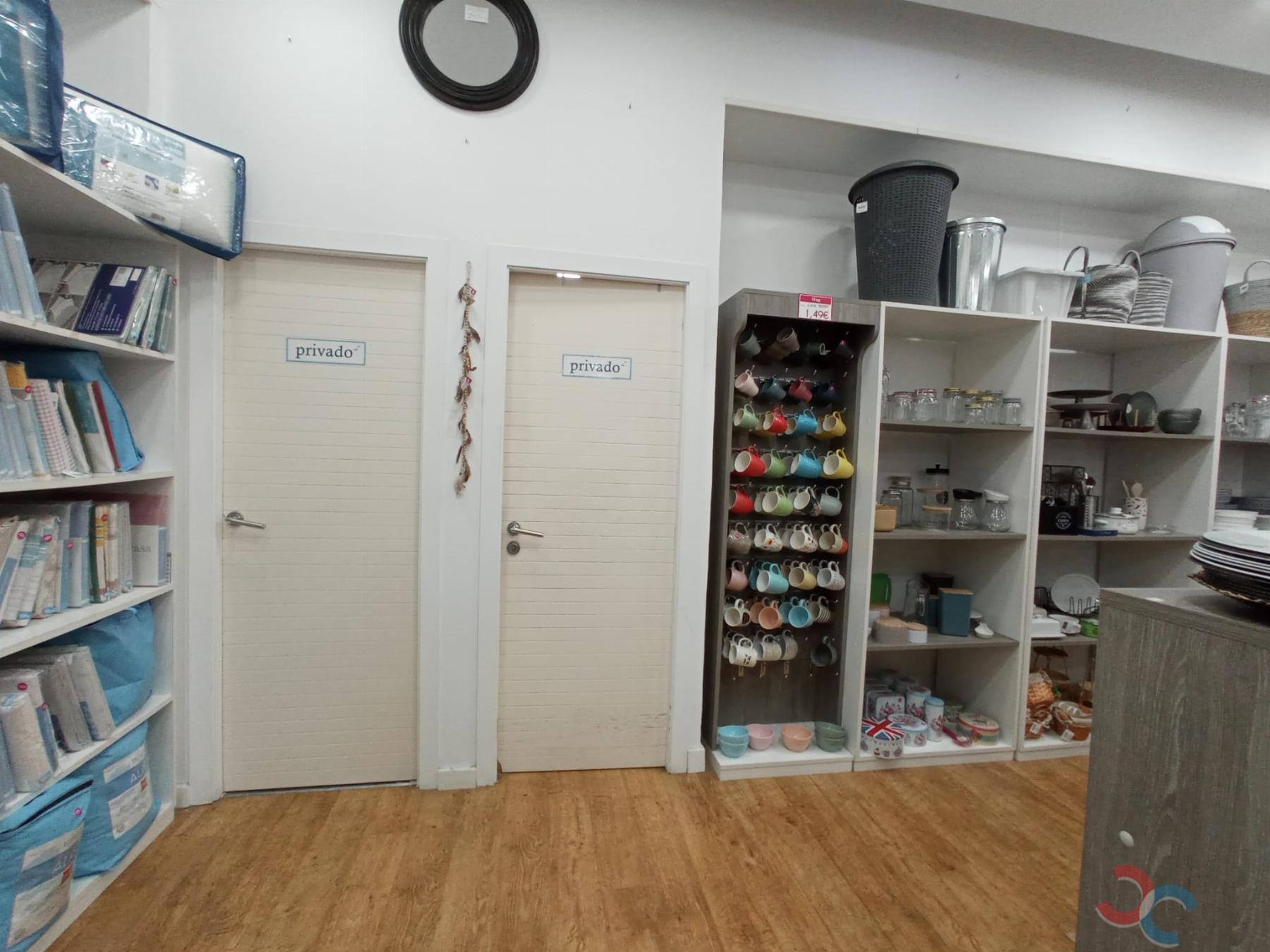 For rent of commercial in Marín