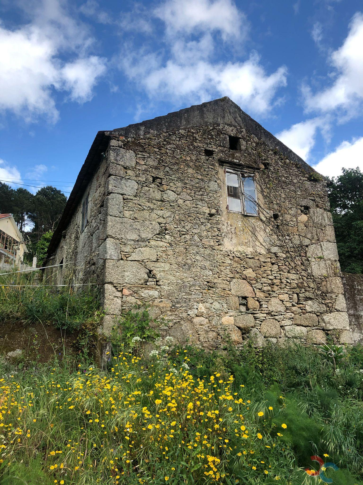 For sale of house in Barro