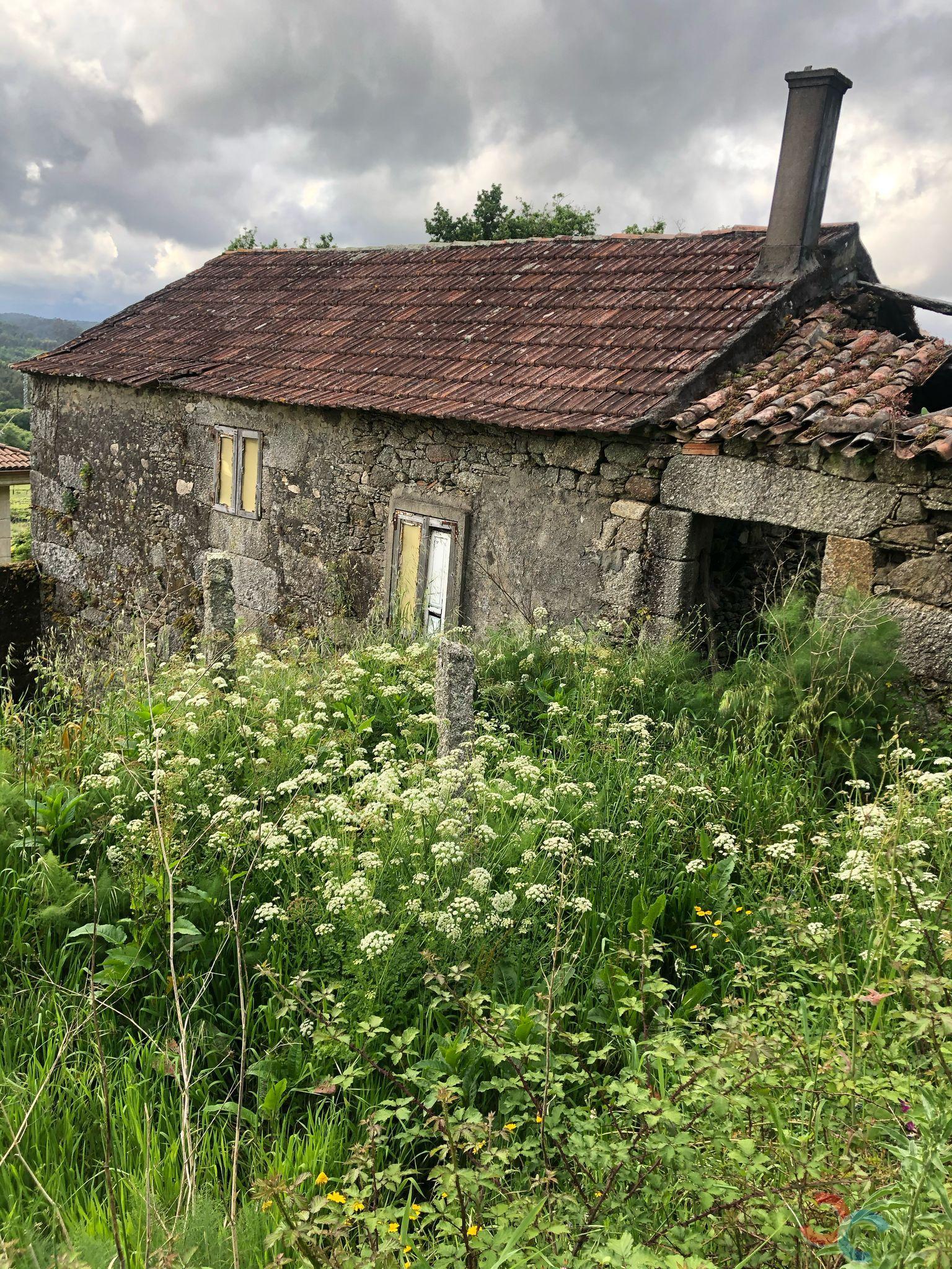 For sale of house in Barro