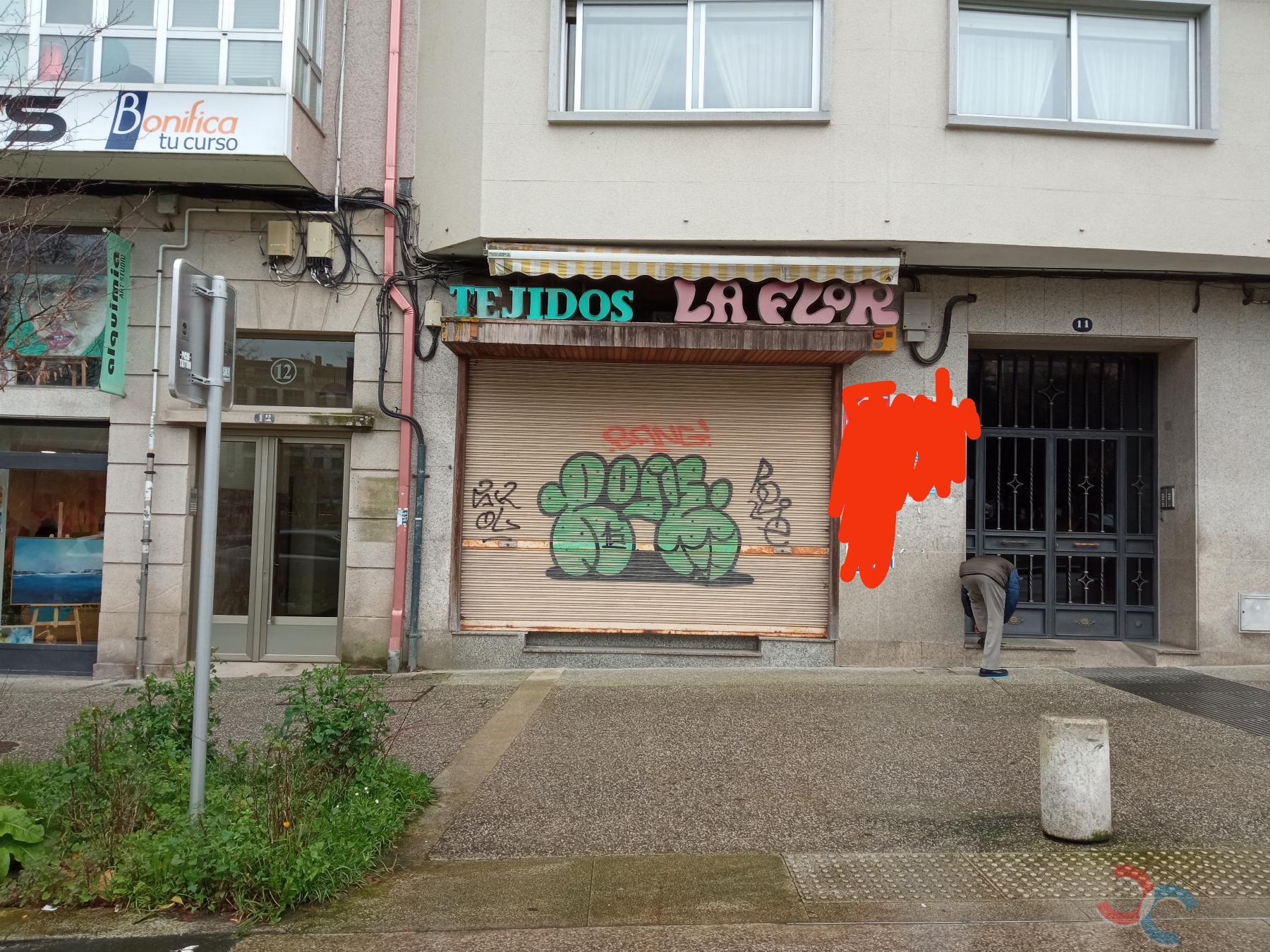 Venta de local comercial en Pontevedra