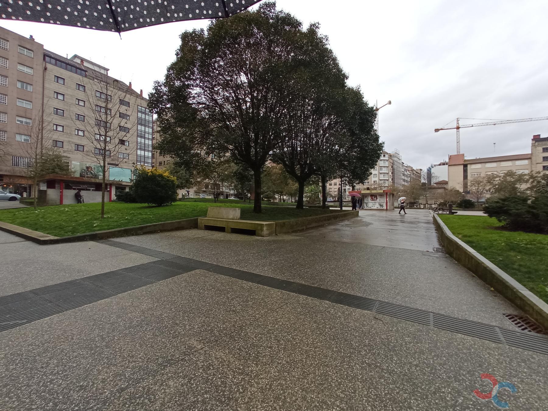 Venta de local comercial en Pontevedra