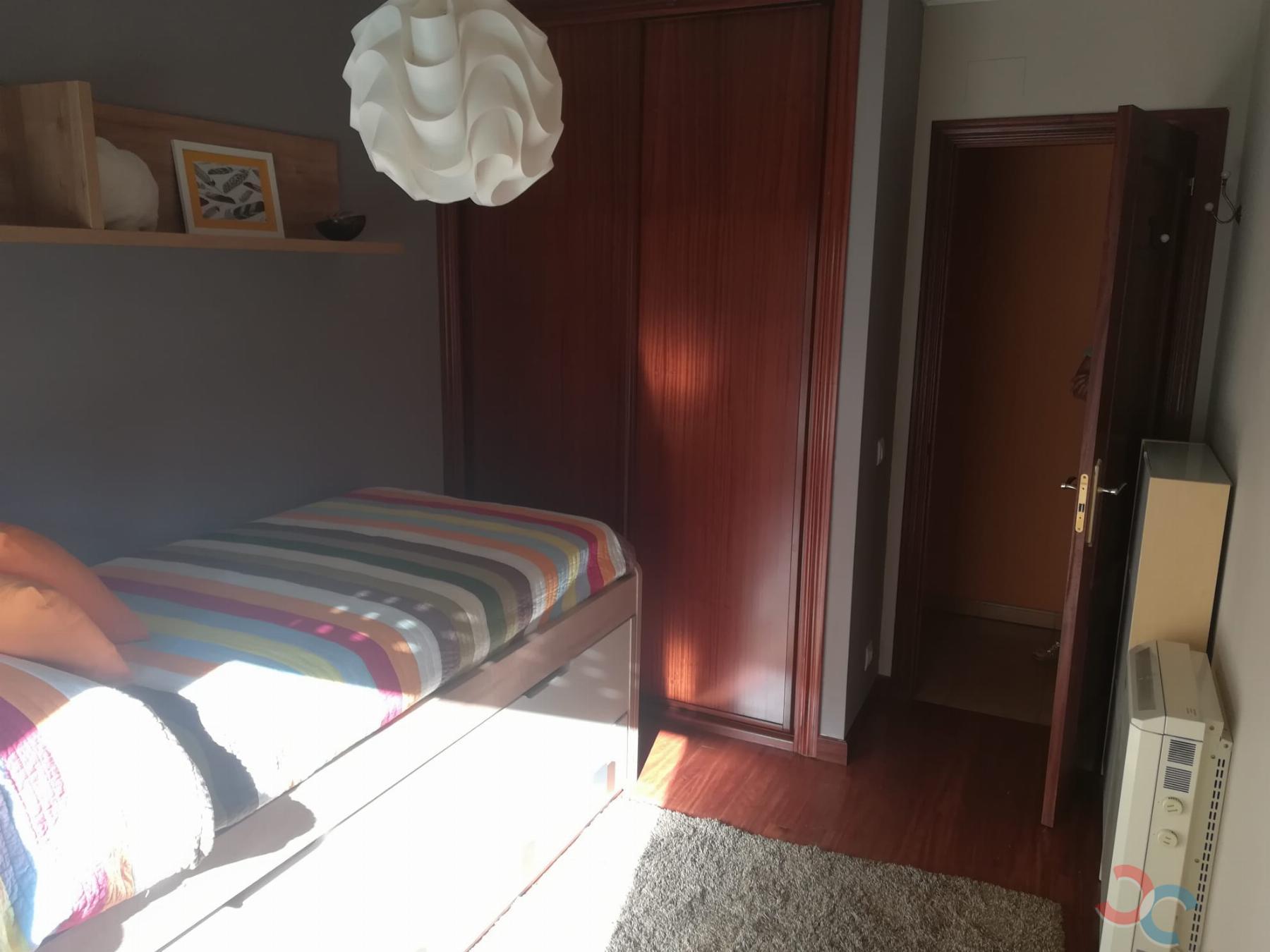 For sale of flat in Cangas