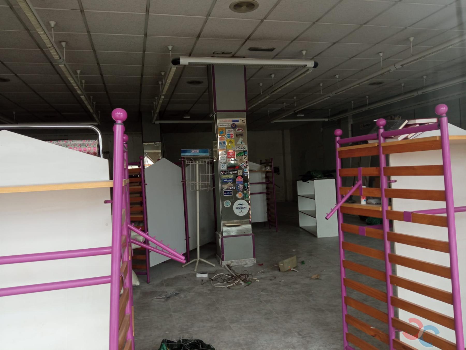 Venta de local comercial en Marín