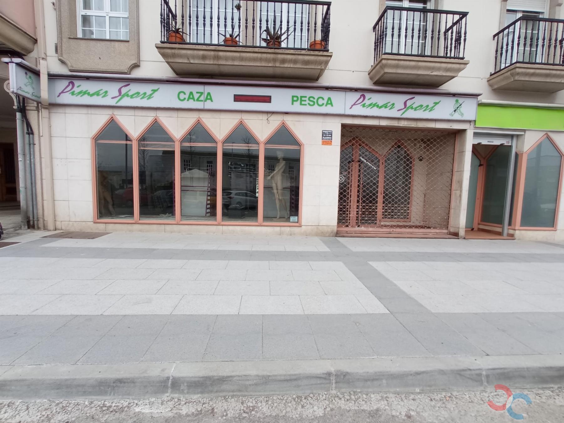 Venta de local comercial en Marín