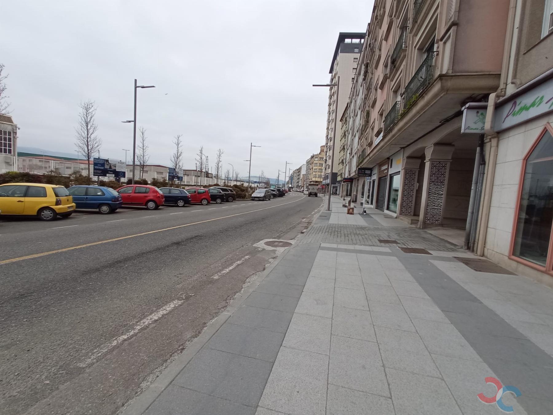 Venta de local comercial en Marín